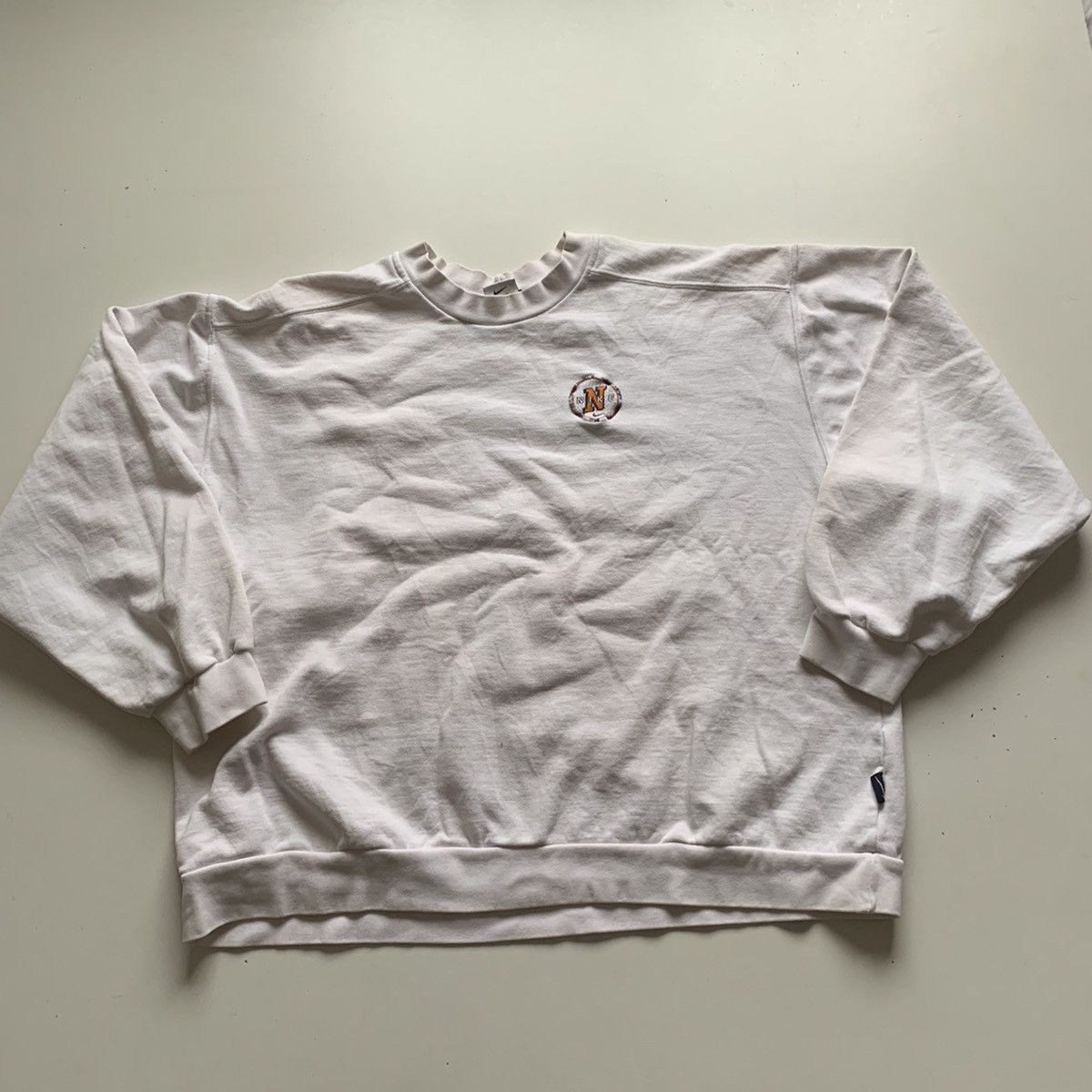 Nike × Vintage Vintage 90s Nike embroidered swoosh Crewneck white Size US L / EU 52-54 / 3 - 1 Thumbnail