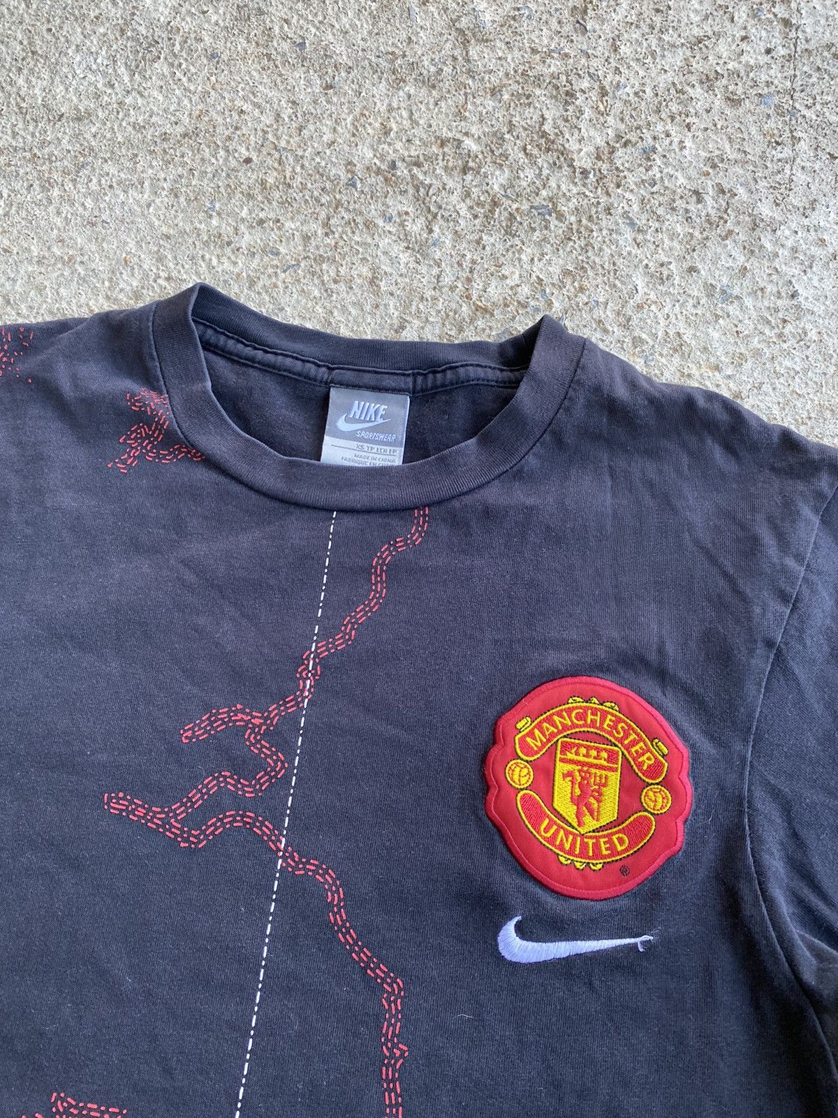 Nike × Vintage Vintage Y2K Nike Manchester United All Over Shirt Size US XS / EU 42 / 0 - 2 Thumbnail
