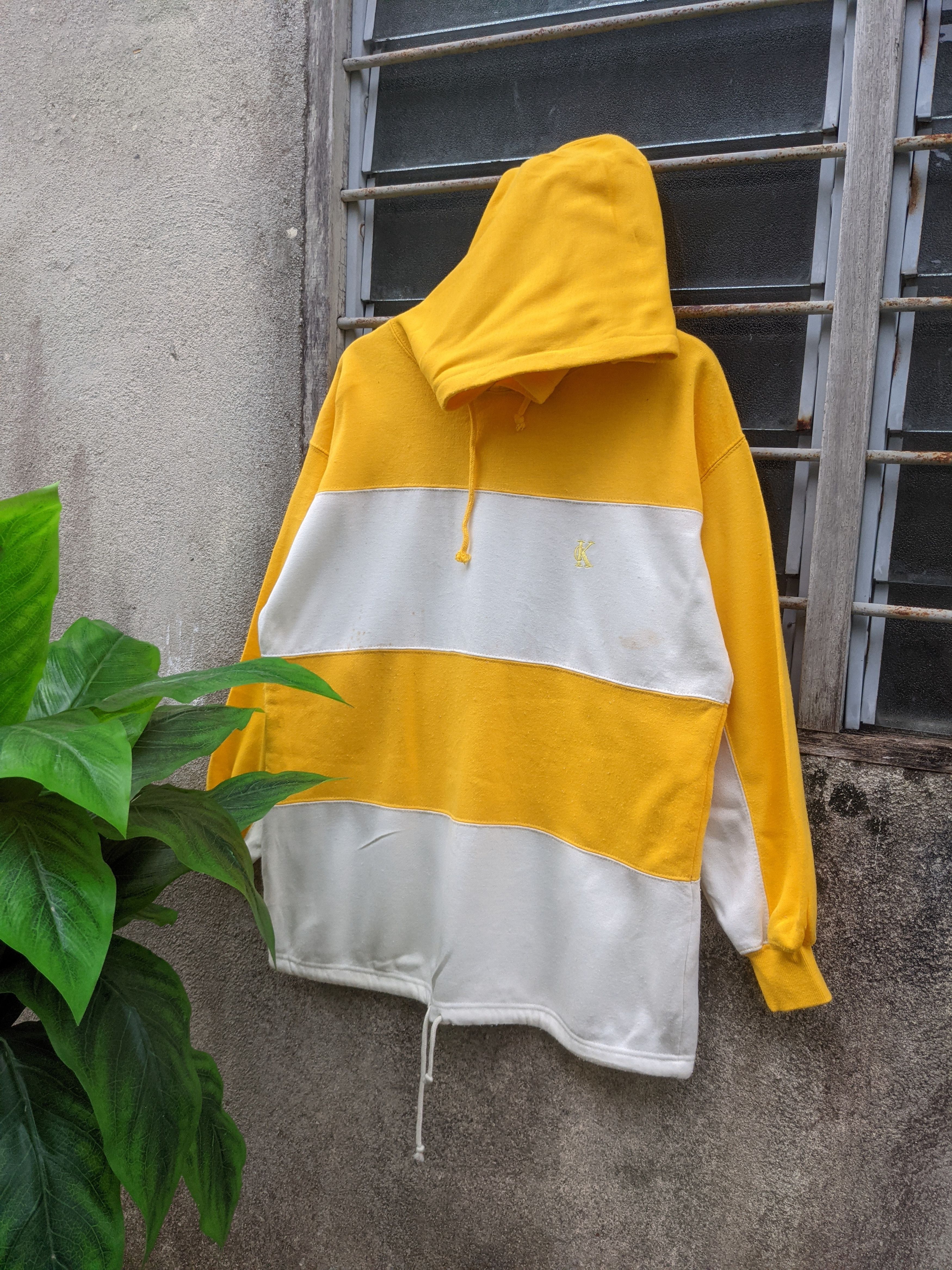 Calvin Klein ⚡️Steals⚡️ Vintage Calvin Klein Striped Hoodies Size US L / EU 52-54 / 3 - 1 Thumbnail