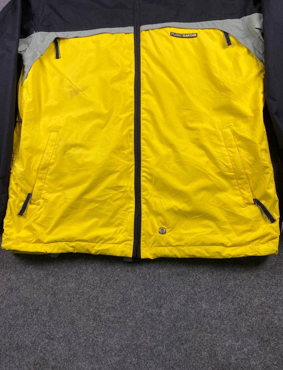 Japanese Brand planet earth waterproof ski jacket nice design Size US L / EU 52-54 / 3 - 3 Thumbnail
