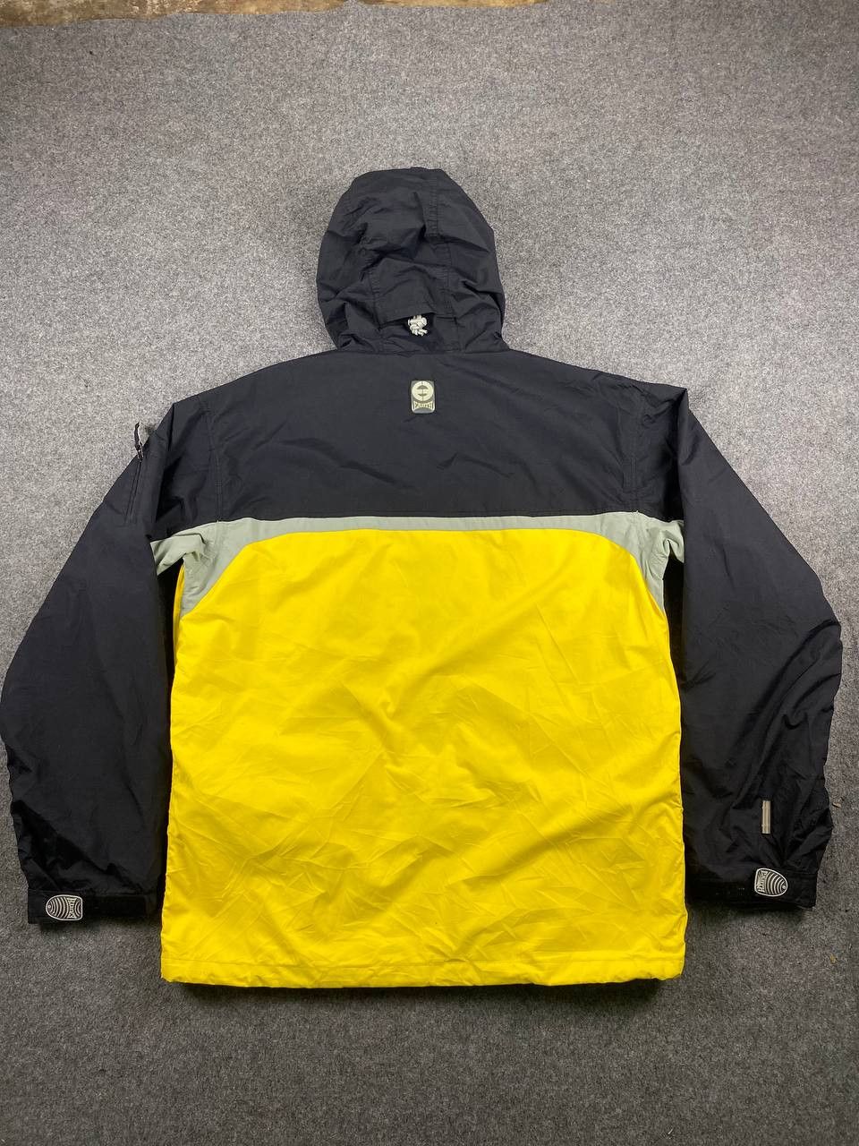 Japanese Brand planet earth waterproof ski jacket nice design Size US L / EU 52-54 / 3 - 12 Thumbnail