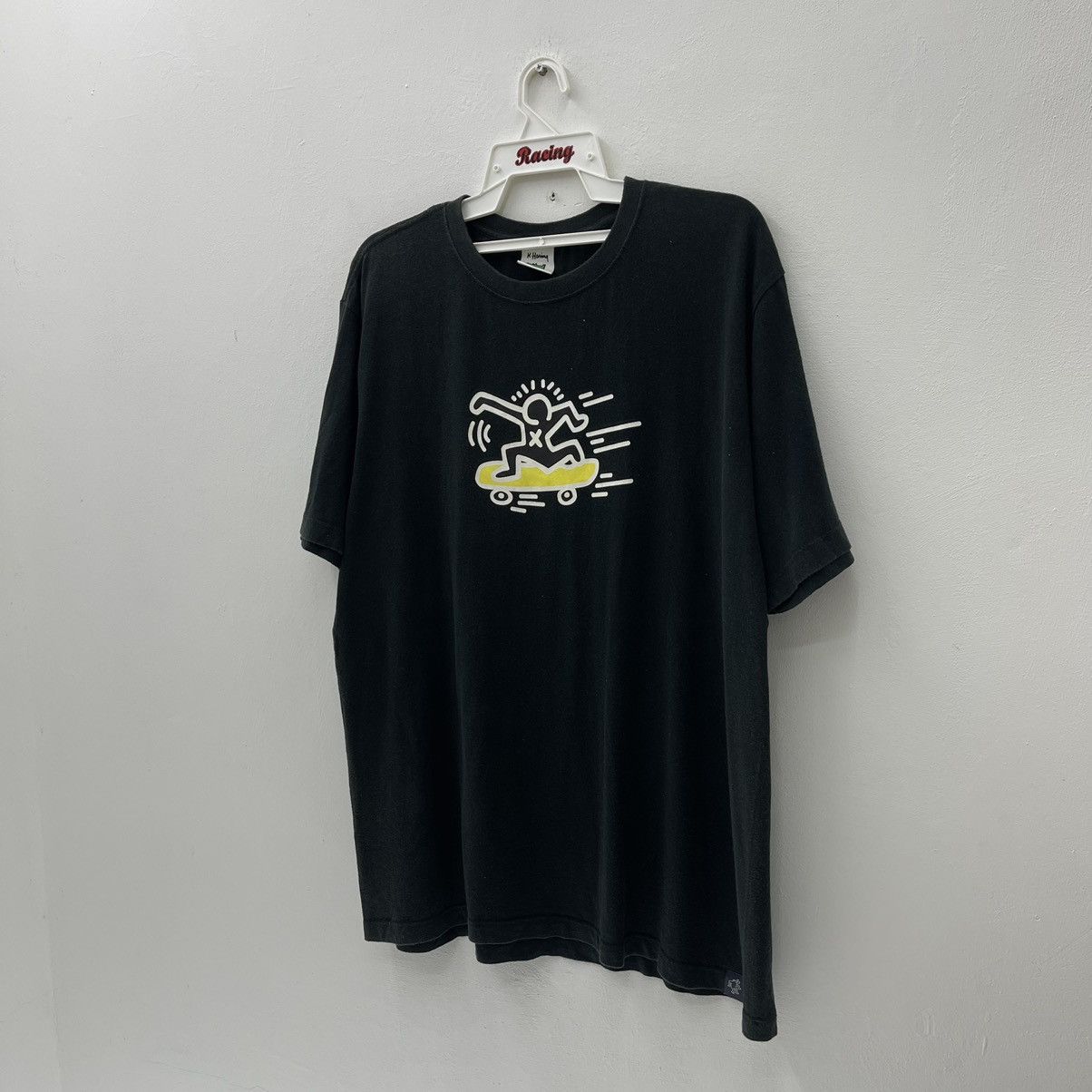 Keith Haring Keith Haring Uniqlo T-Shirt Nice Design Size US XL / EU 56 / 4 - 6 Thumbnail