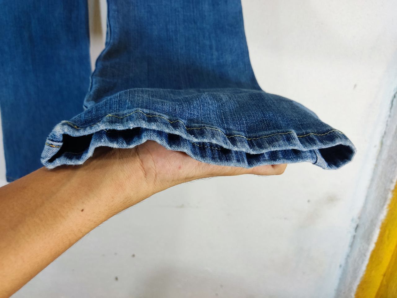 Levi's vintage levis 519 flare bootcut denim nice design Size 30" / US 8 / IT 44 - 14 Thumbnail