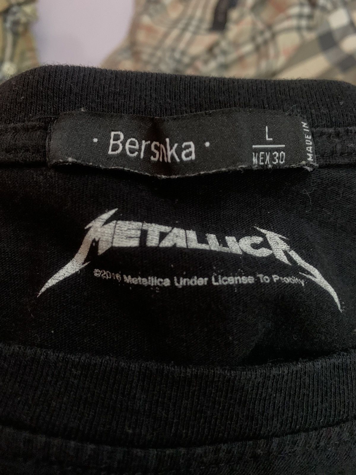 Metallica 2016 Metallica “don’t tread on me” black tee Size US L / EU 52-54 / 3 - 6 Thumbnail