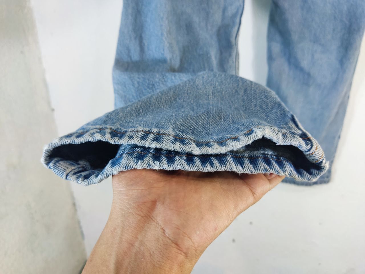 Levi's vintage levis 550 relaxed fit denim Size US 34 / EU 50 - 14 Thumbnail