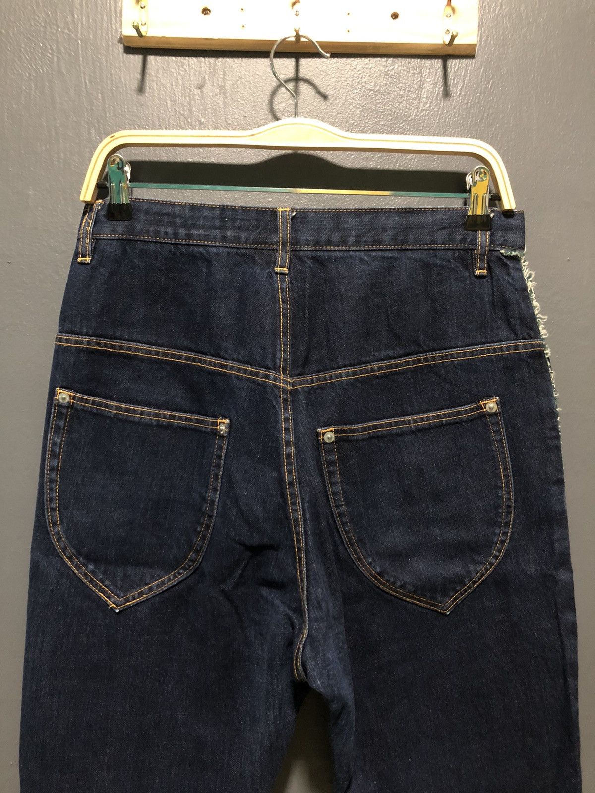 Issey Miyake SUNAOKUWAHARA BY ISSEY MIYAKE HIGH RISE BLUE DENIM JEANS Size US 30 / EU 46 - 4 Thumbnail