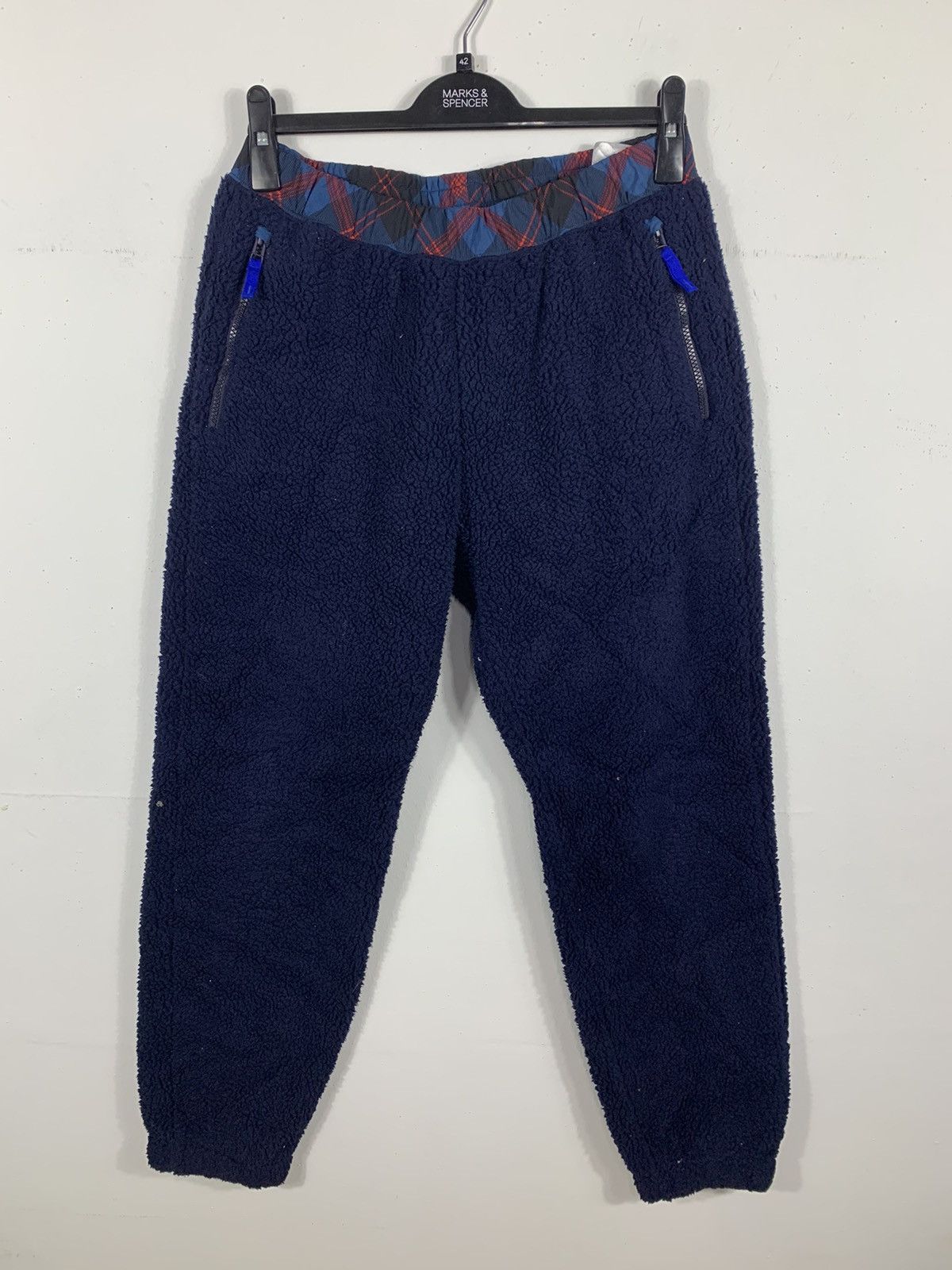 image of J W Anderson x Uniqlo Jw Anderson X Uniqlo Rubber Waist Fleece Pants in Dark Blue, Men's (Size 28)