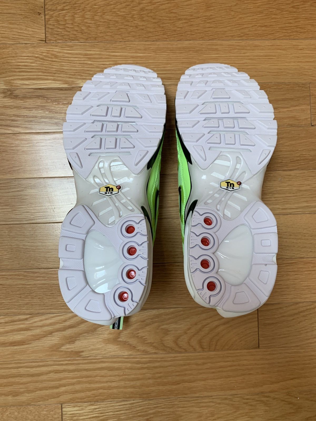 Nike Air Max Plus Premium Overbranding - Lime Blast 2018 Size US 9 / EU 42 - 4 Thumbnail