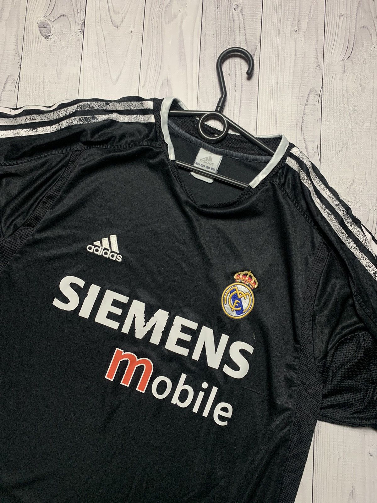 Adidas Vintage Real Madrid adidas soccer jersey size L Size US L / EU 52-54 / 3 - 2 Thumbnail