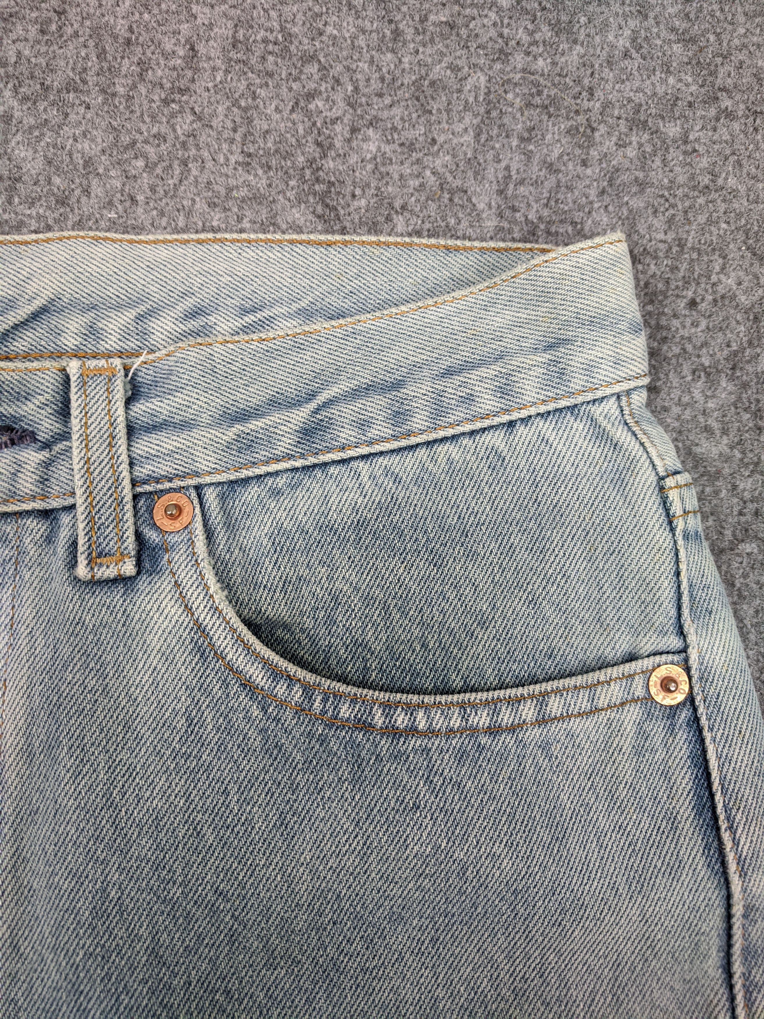 Levi's Vintage 90s Levis 501 Faded Jeans DP0583 Size US 28 / EU 44 - 9 Thumbnail