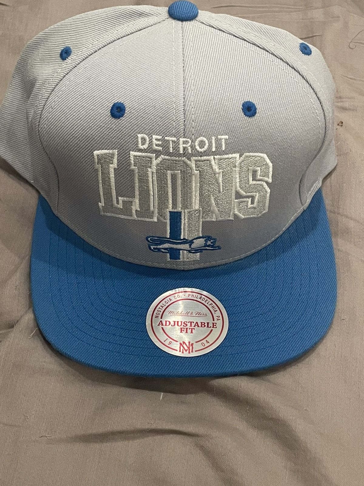 mitchell and ness lions hat