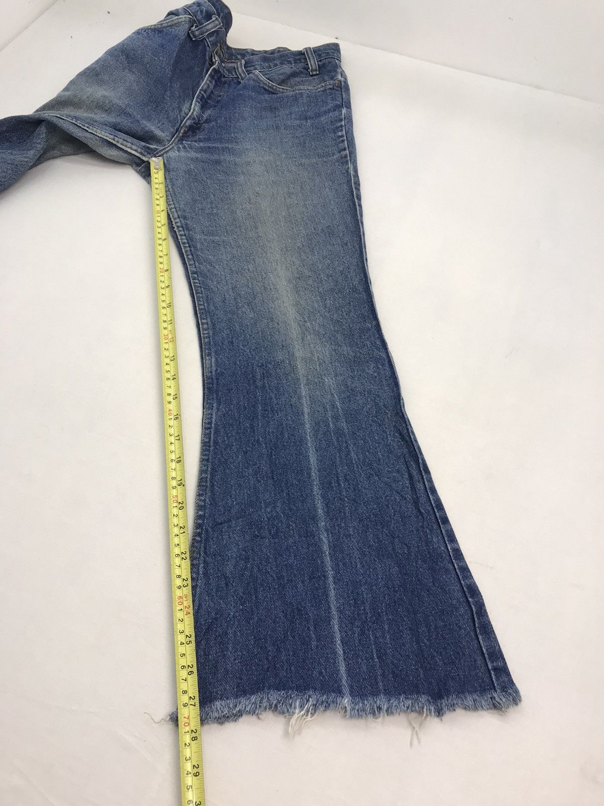 Levi's Vintage Levis Orange tab Bell Bottom jeans W31 boot cut Size US 33 - 18 Thumbnail
