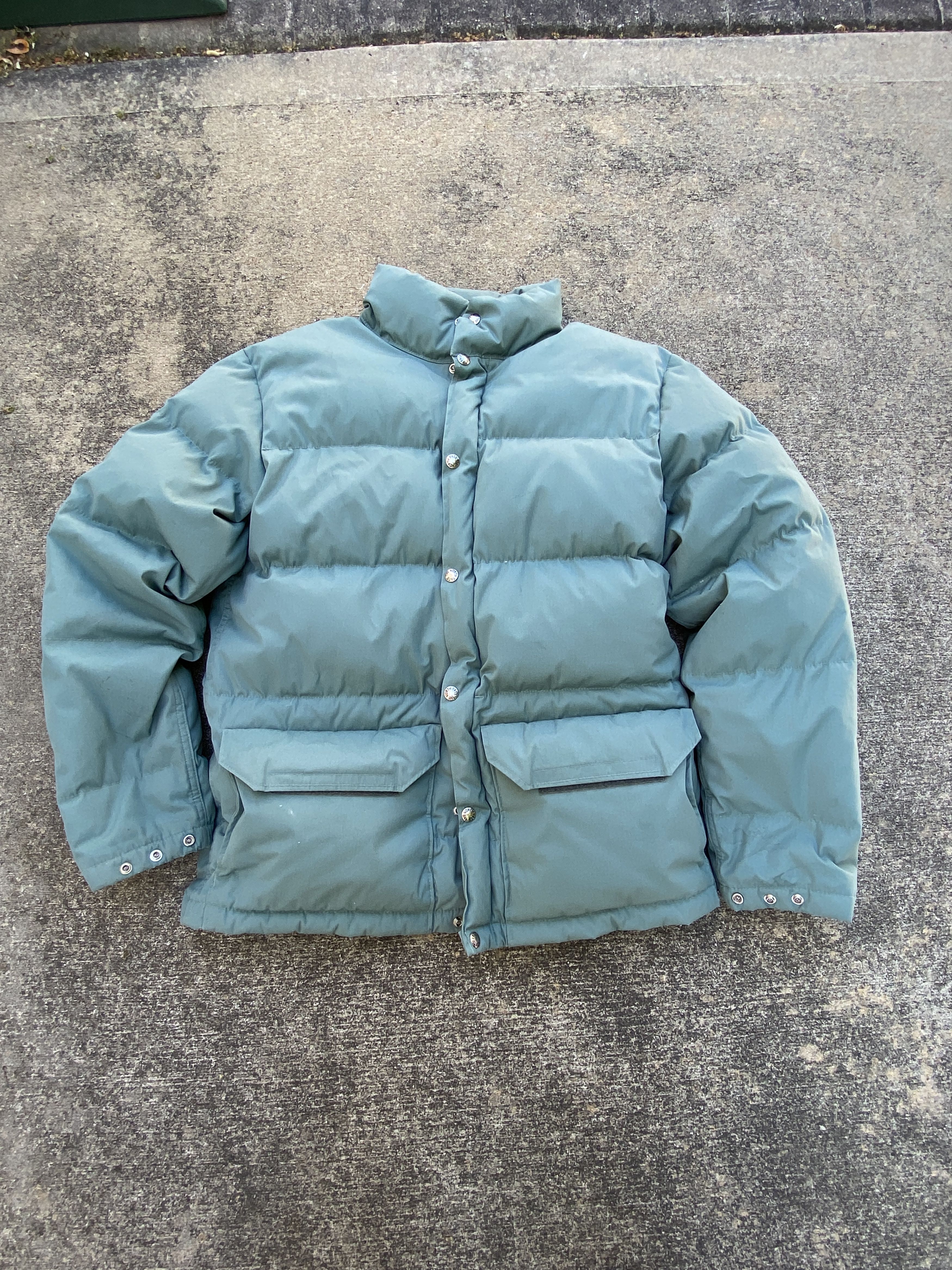 image of 90's The North Face Puffer Jacket in Forest Green, Men's (Size Medium)