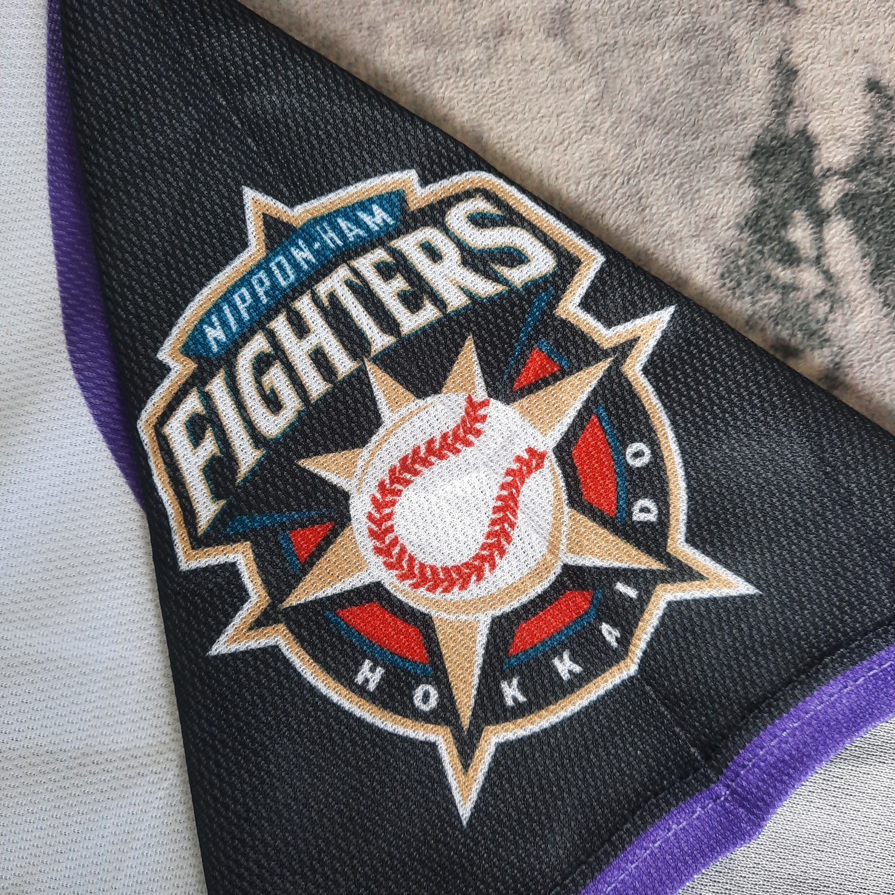 Japanese Brand 🔥NPB hokkaido nippon ham fighters baseball jersey Size US M / EU 48-50 / 2 - 3 Thumbnail