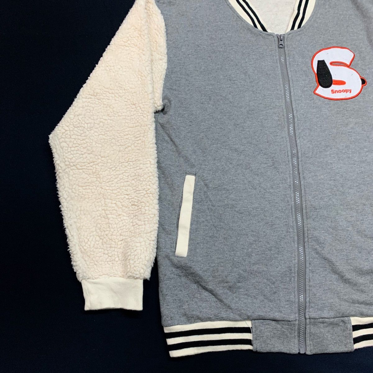 Peanuts × Universal Studios Peanuts Snoopy Varsity Style Sherpa Jacket Zipper Size US M / EU 48-50 / 2 - 4 Thumbnail