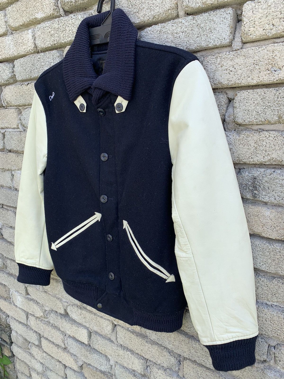 Rare ila VEE DUB Chain Stitch Embroidery Leather Sleeve