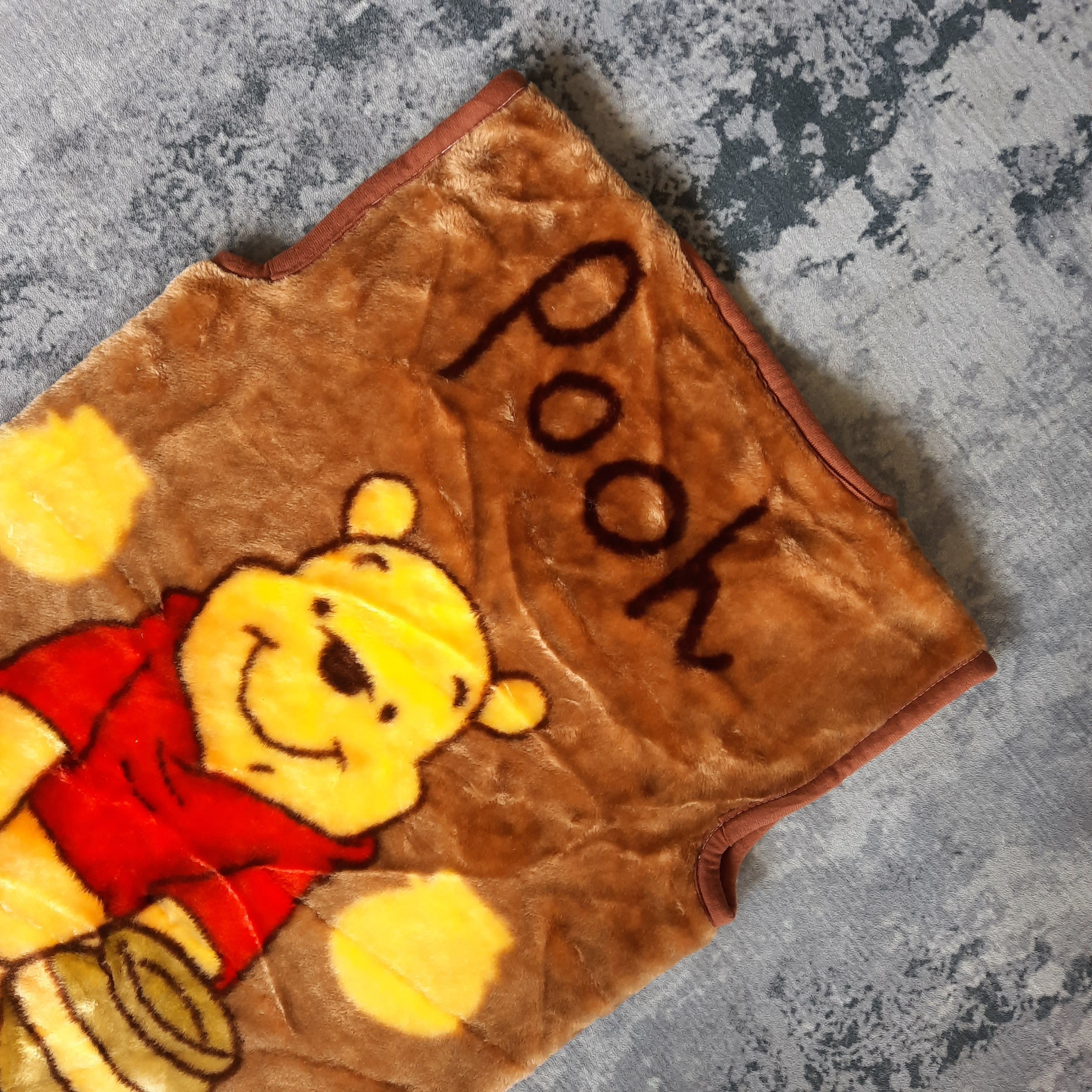 Cartoon Network 🔥Disney winnie the pooh overprint fleece vest jacket Size US M / EU 48-50 / 2 - 3 Thumbnail