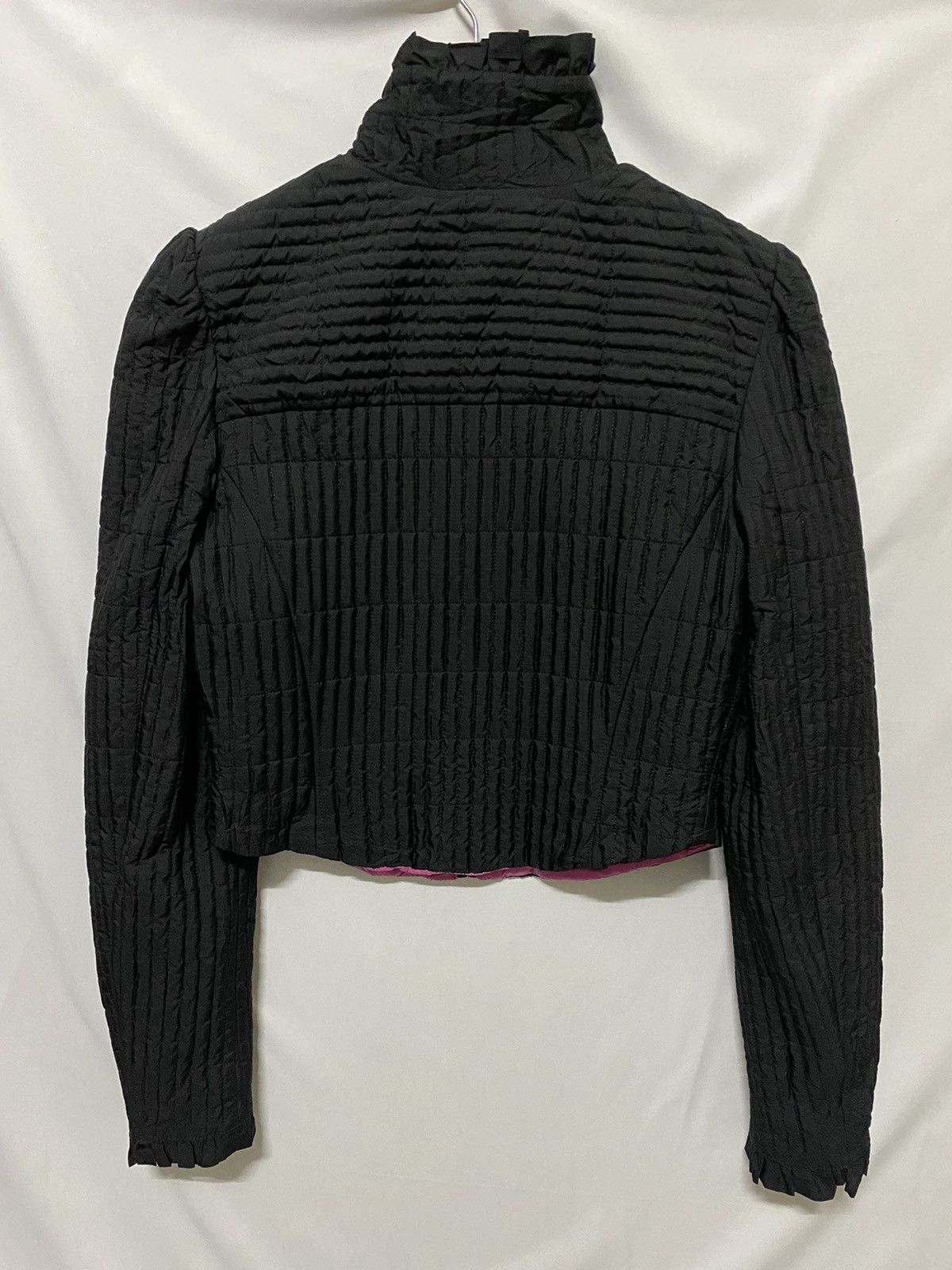 Fendi RETRO CROP PUFFER JACKET LADIES HYPEBEAST Size S / US 4 / IT 40 - 4 Thumbnail