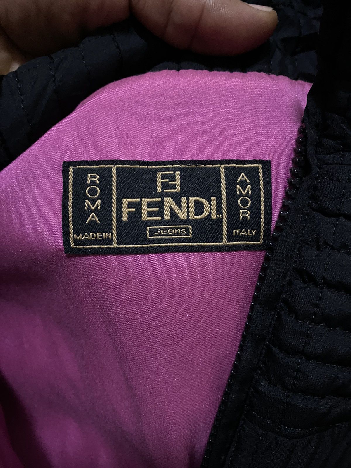 Fendi RETRO CROP PUFFER JACKET LADIES HYPEBEAST Size S / US 4 / IT 40 - 8 Thumbnail