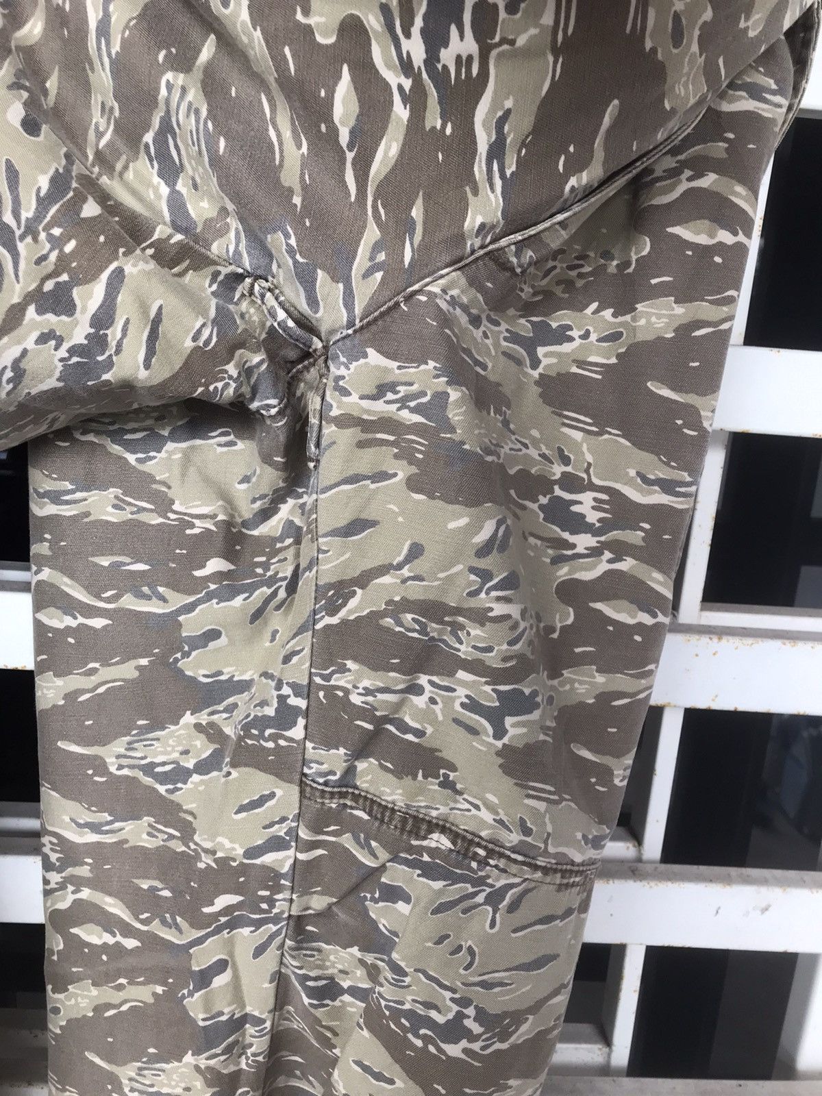Uniqlo Uniqlo Tiger Striped Double Knee Military Army Cargo Pants Size US 32 / EU 48 - 10 Thumbnail