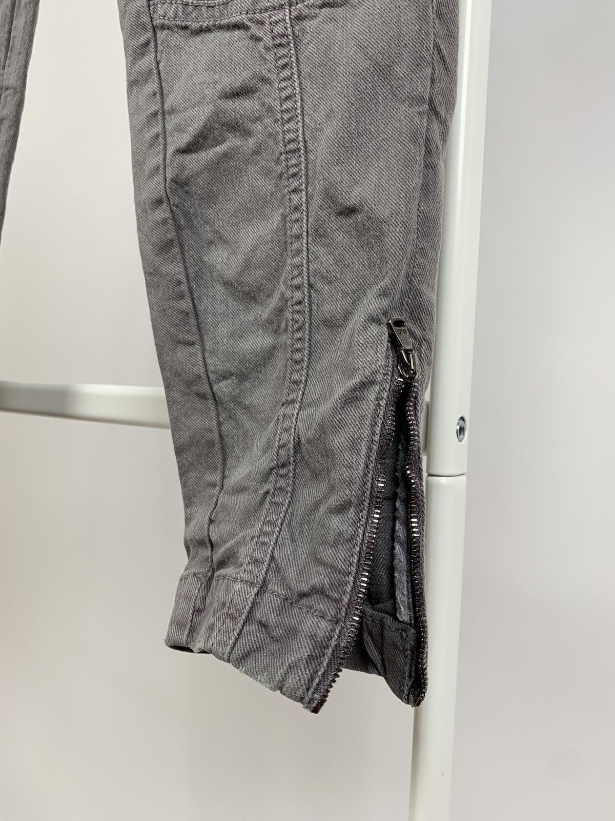 Dolce & Gabbana Vintage Dolce&Gabbana Women’s Faded Grey Cargo Denim Pants Size 26" / US 2 / IT 38 - 17 Thumbnail