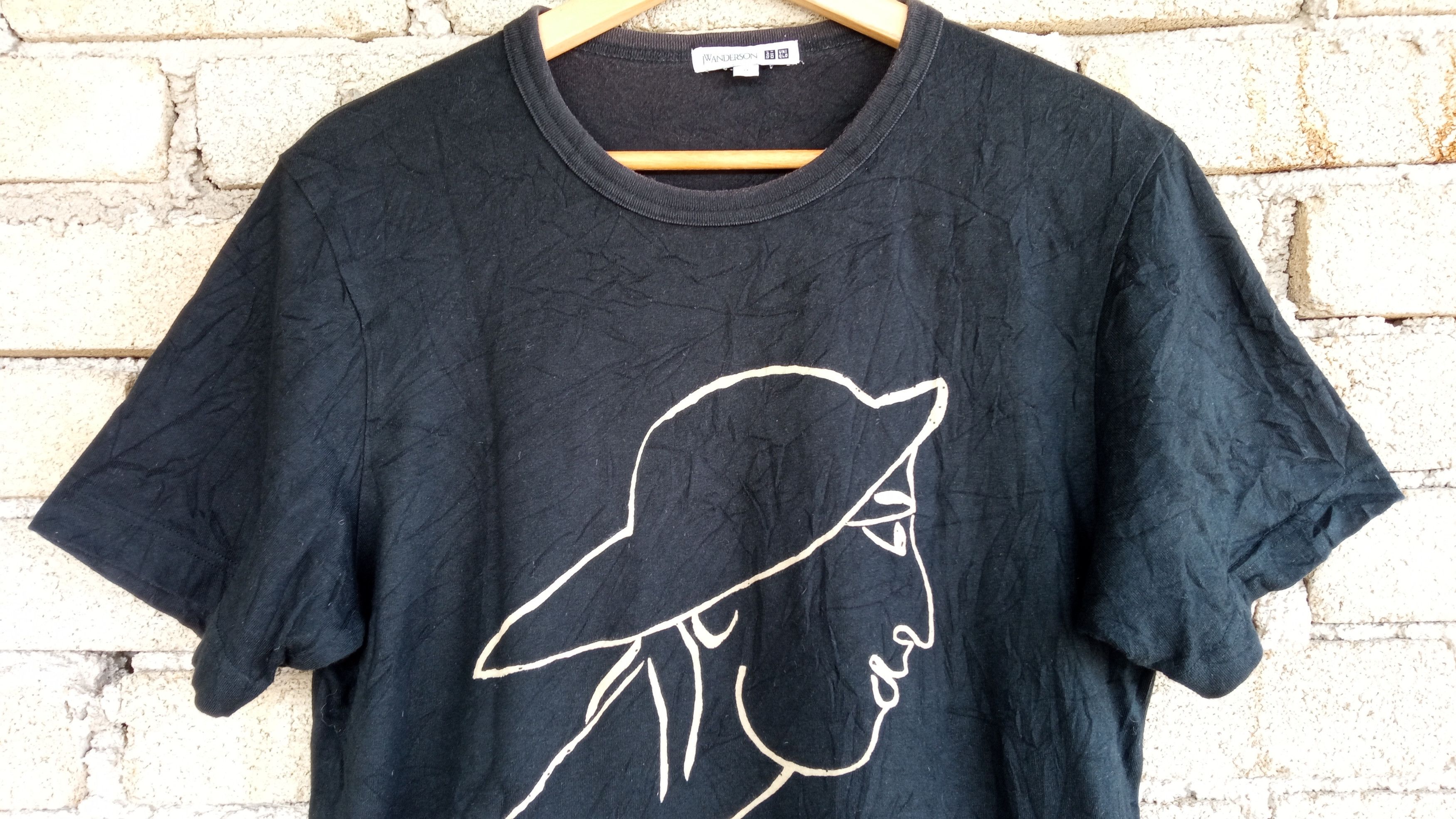 JW Anderson × Japanese Brand × Uniqlo 🔥🔥UT x J.W. Anderson T-Shirt Size US M / EU 48-50 / 2 - 5 Thumbnail