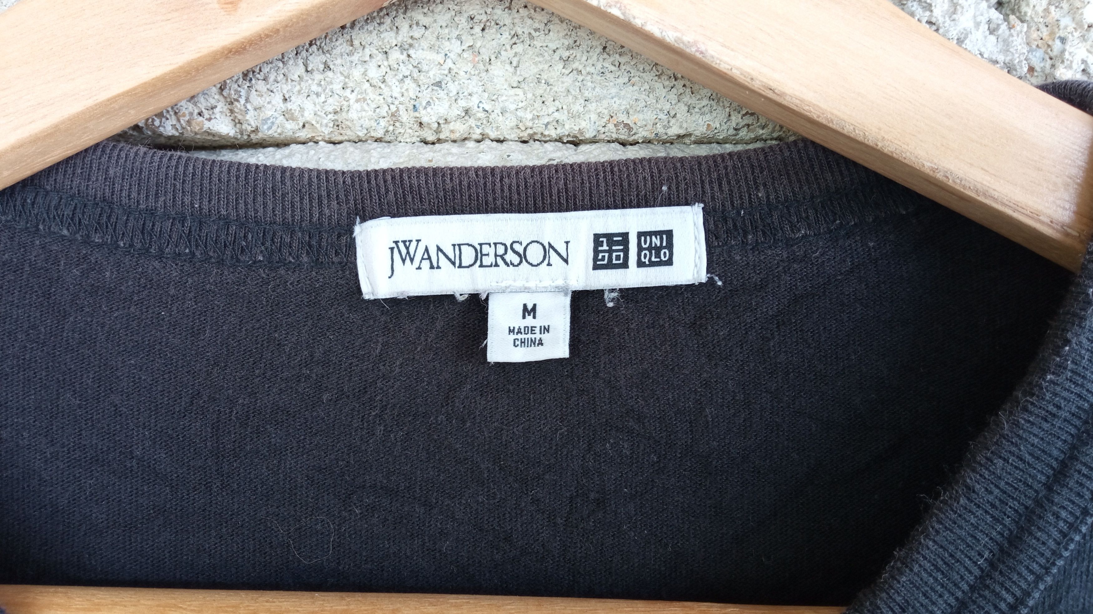 JW Anderson × Japanese Brand × Uniqlo 🔥🔥UT x J.W. Anderson T-Shirt Size US M / EU 48-50 / 2 - 7 Thumbnail