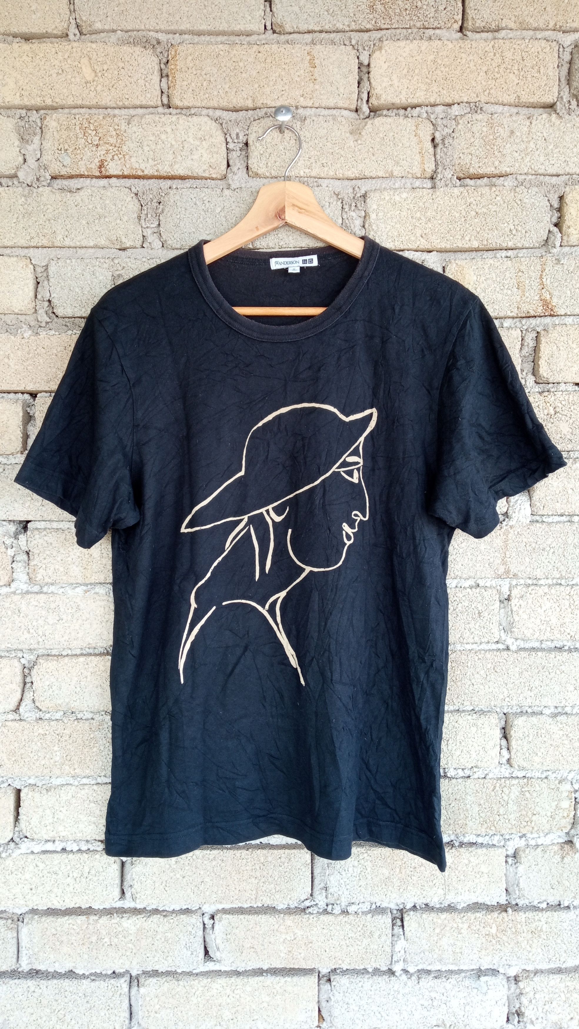 JW Anderson × Japanese Brand × Uniqlo 🔥🔥UT x J.W. Anderson T-Shirt Size US M / EU 48-50 / 2 - 1 Thumbnail