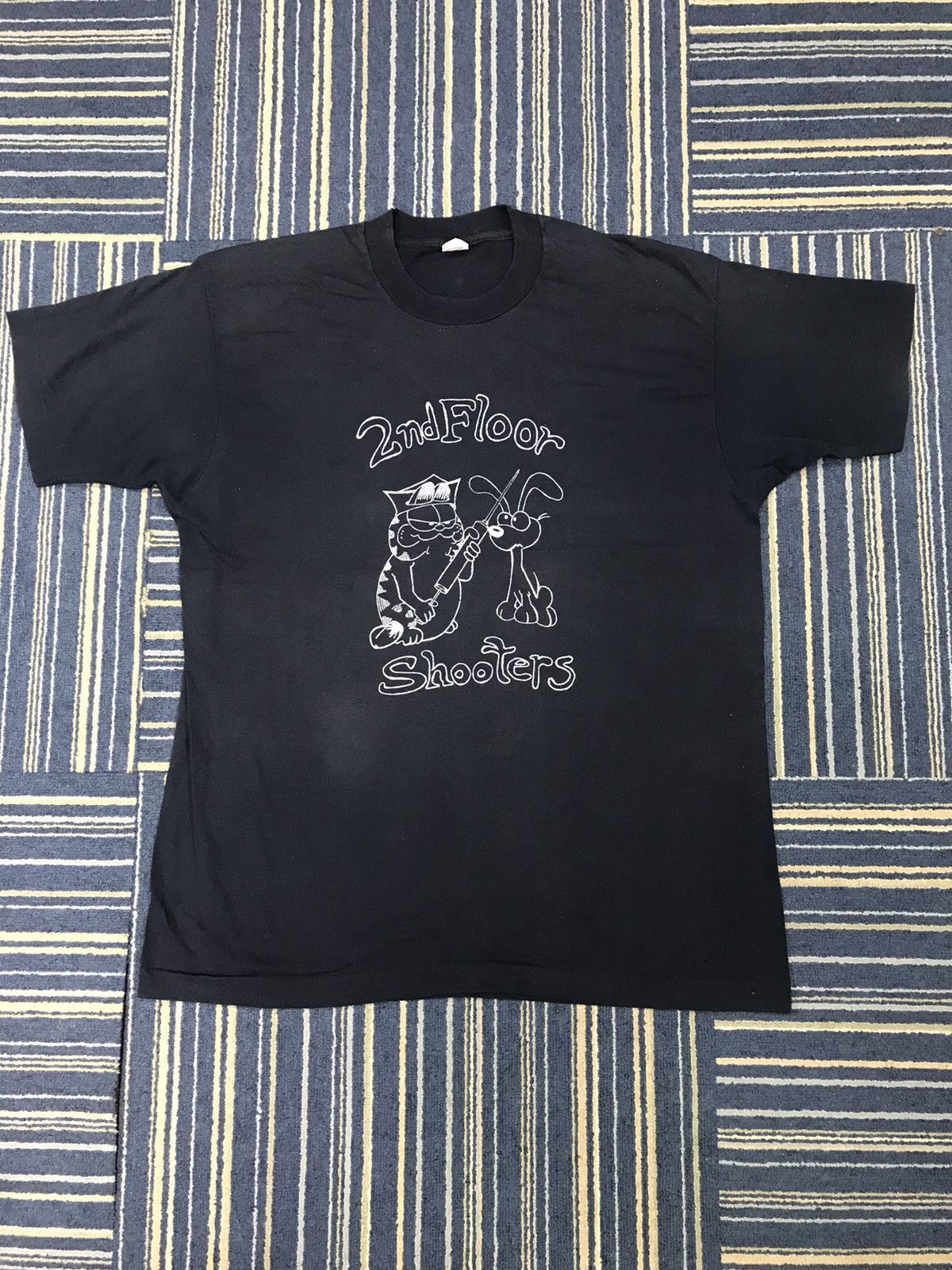 Vintage Vintage Garfield 2nd Floor Shooter Tee Size US XL / EU 56 / 4 - 1 Thumbnail