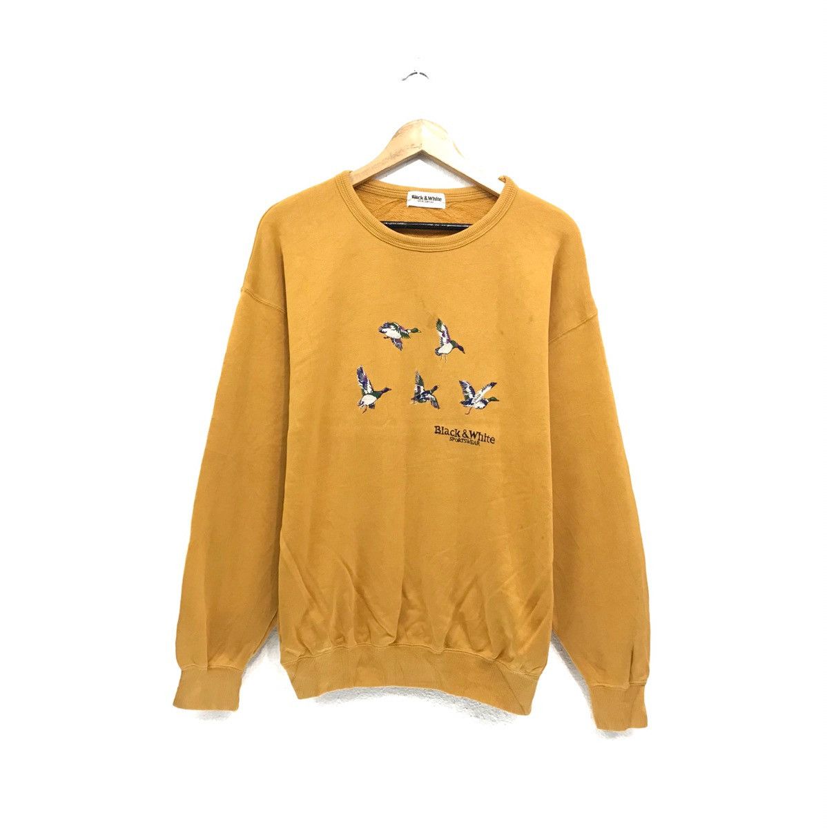 Japanese Brand × Vintage Vintage Black & White Sweatshirt Biglogo Animals Birds Size US L / EU 52-54 / 3 - 1 Thumbnail