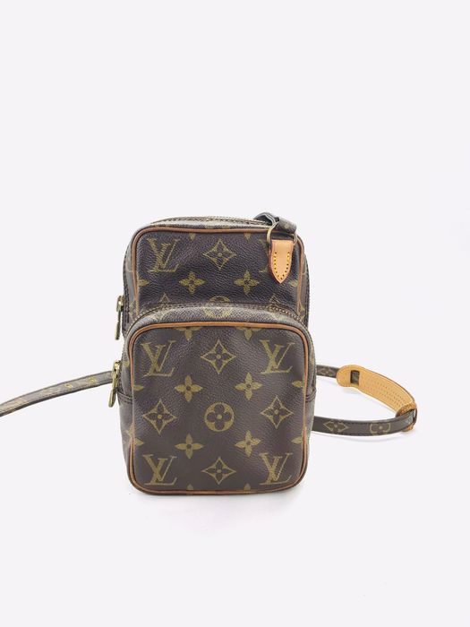 Louis Vuitton ❌Last Drop❌Authentic Louis vuitton Mini  Crossbody