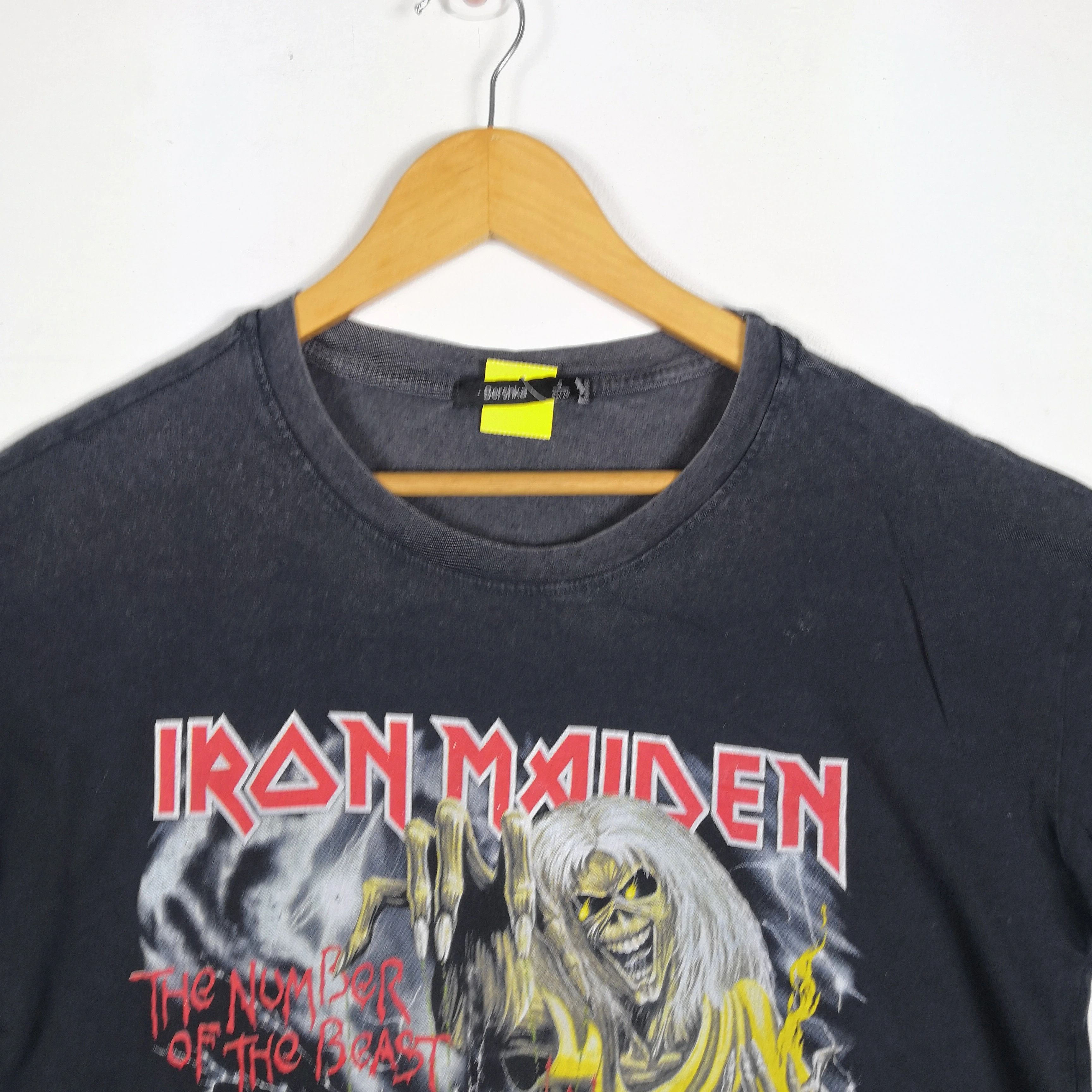 Band Tees Vintage Y2K Iron Maiden Tshirt Band Number of The Beast Tees Size US L / EU 52-54 / 3 - 2 Thumbnail