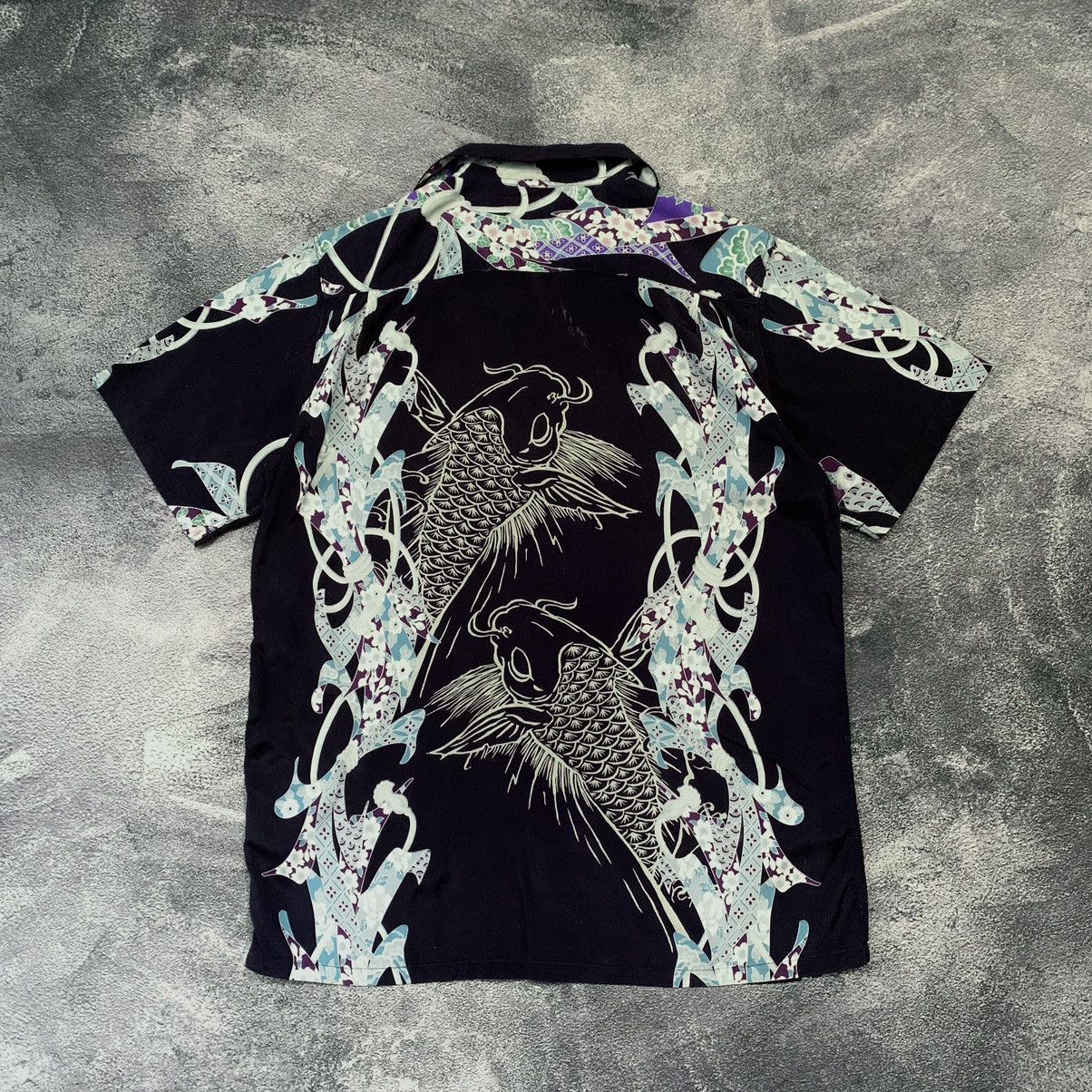 image of 1 Of 1 x Hawaiian Shirt vintage Iolani Rayon Gold Fish Shirt in Black, Men's (Size Medium)
