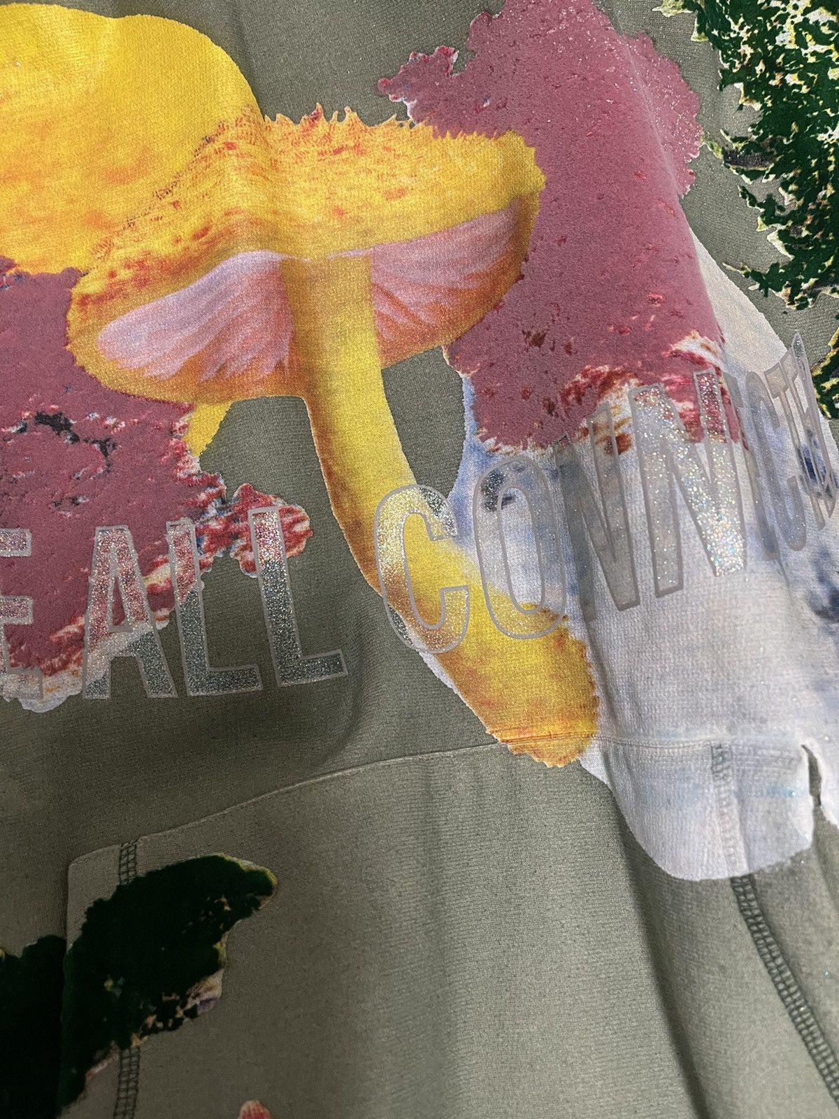 Advisory Board Crystals Advisory Board Crystals size L Magic Mushroom hoodie Size US L / EU 52-54 / 3 - 7 Thumbnail