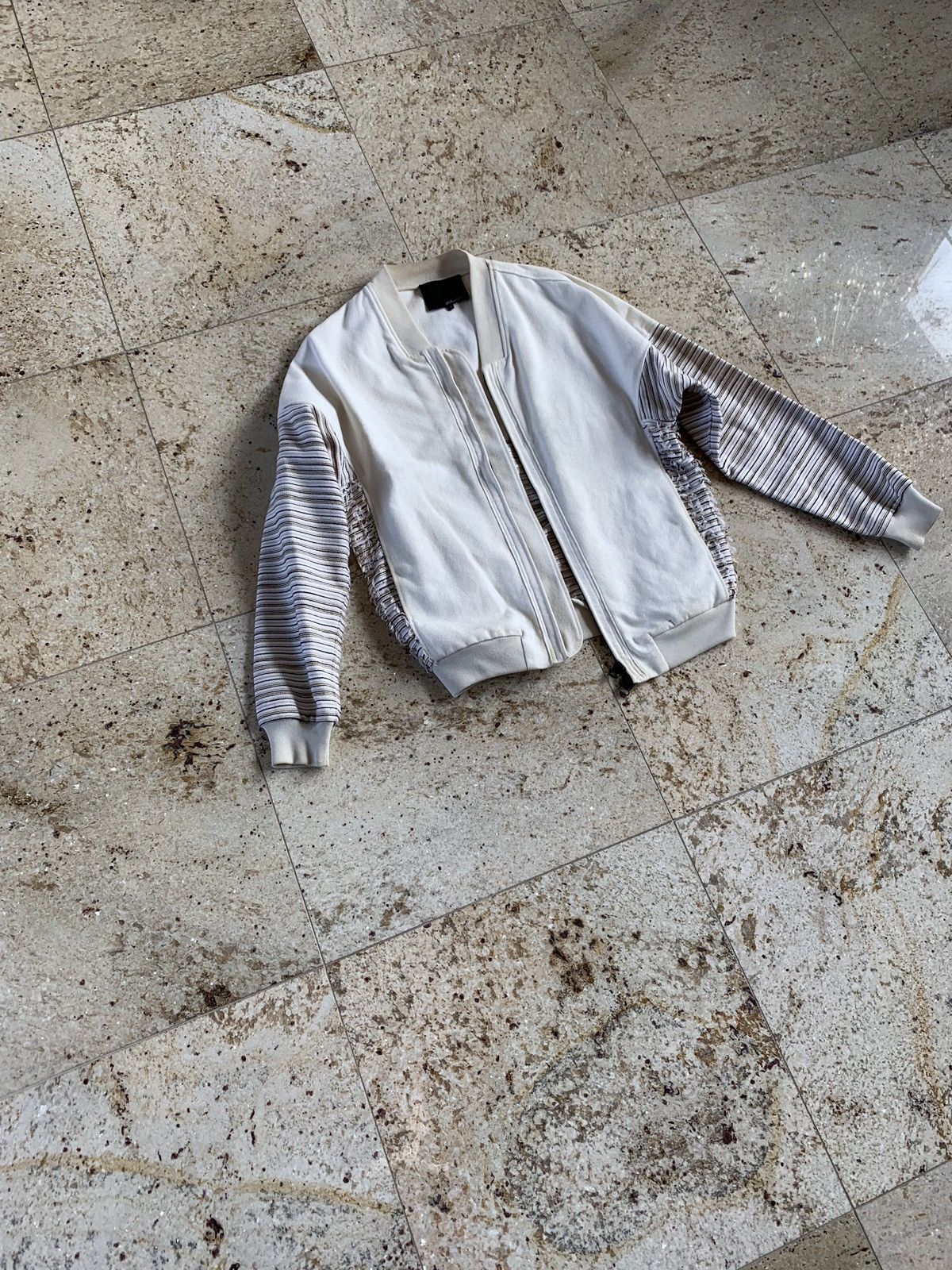 3.1 Phillip Lim Light Jacket in White With Frayed Back Size US S / EU 44-46 / 1 - 3 Thumbnail