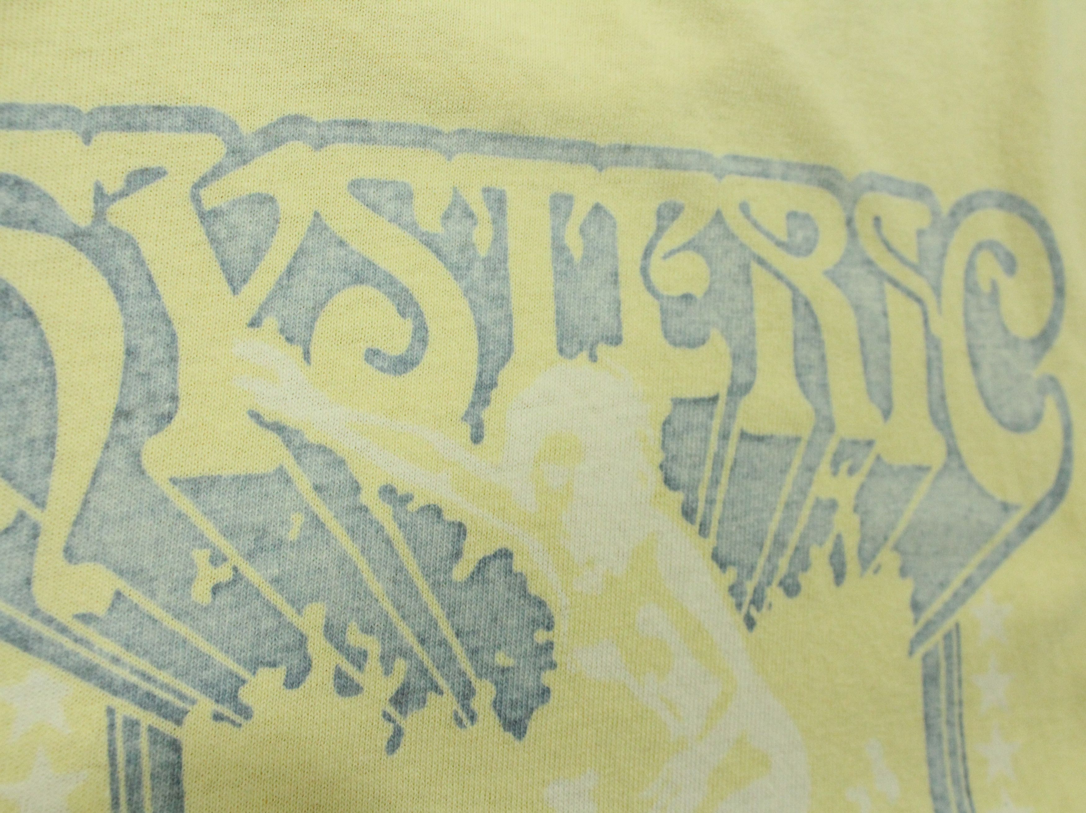 Hysteric Glamour Vintage HYSTERIC GLAMOUR T Shirt SURF Pocket Surfer Size US S / EU 44-46 / 1 - 12 Thumbnail