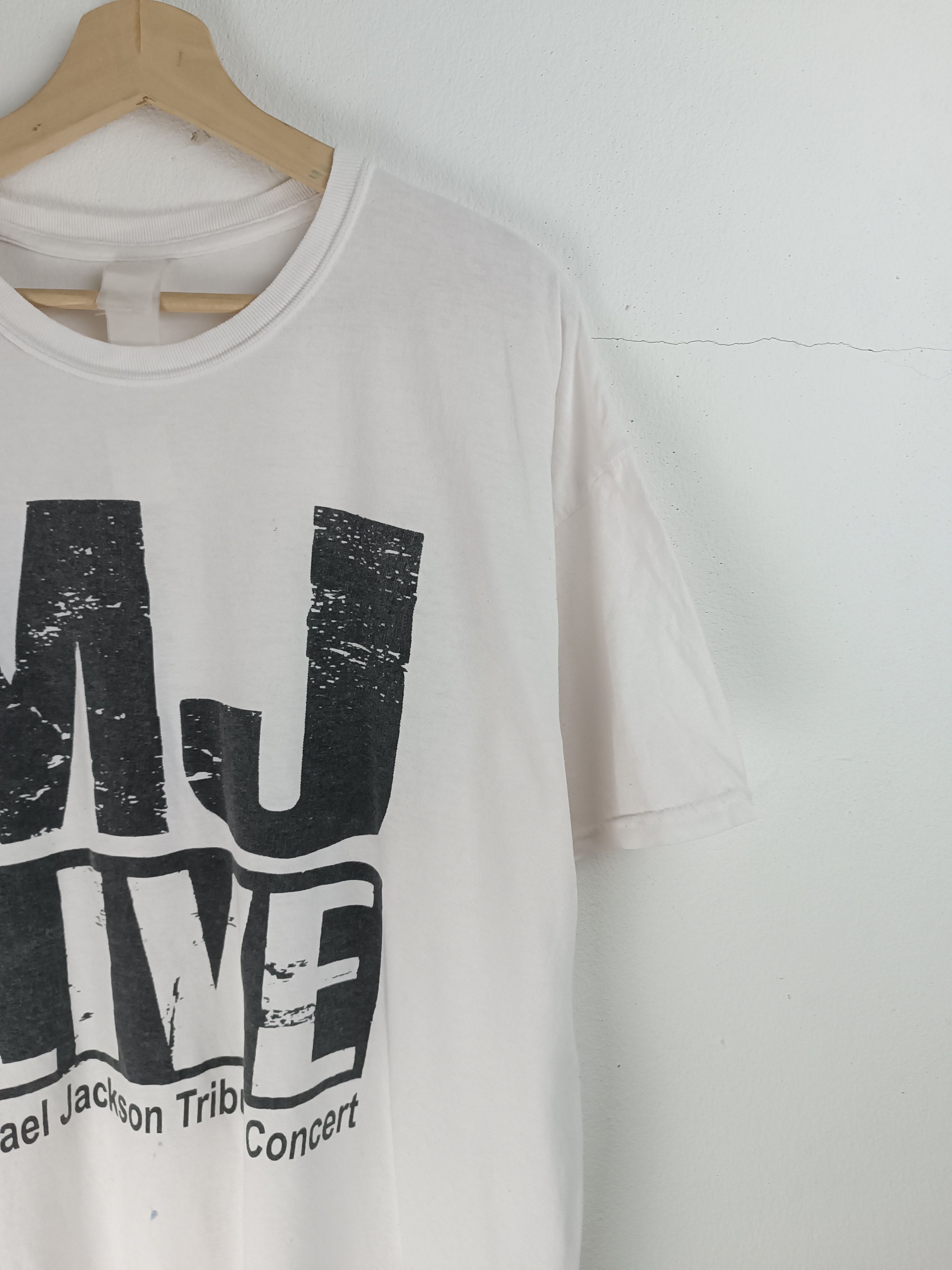 Michael Jackson VINTAGE MICHAEL JACKSON TRIBUTE CONCERT TEE Size US XL / EU 56 / 4 - 7 Thumbnail
