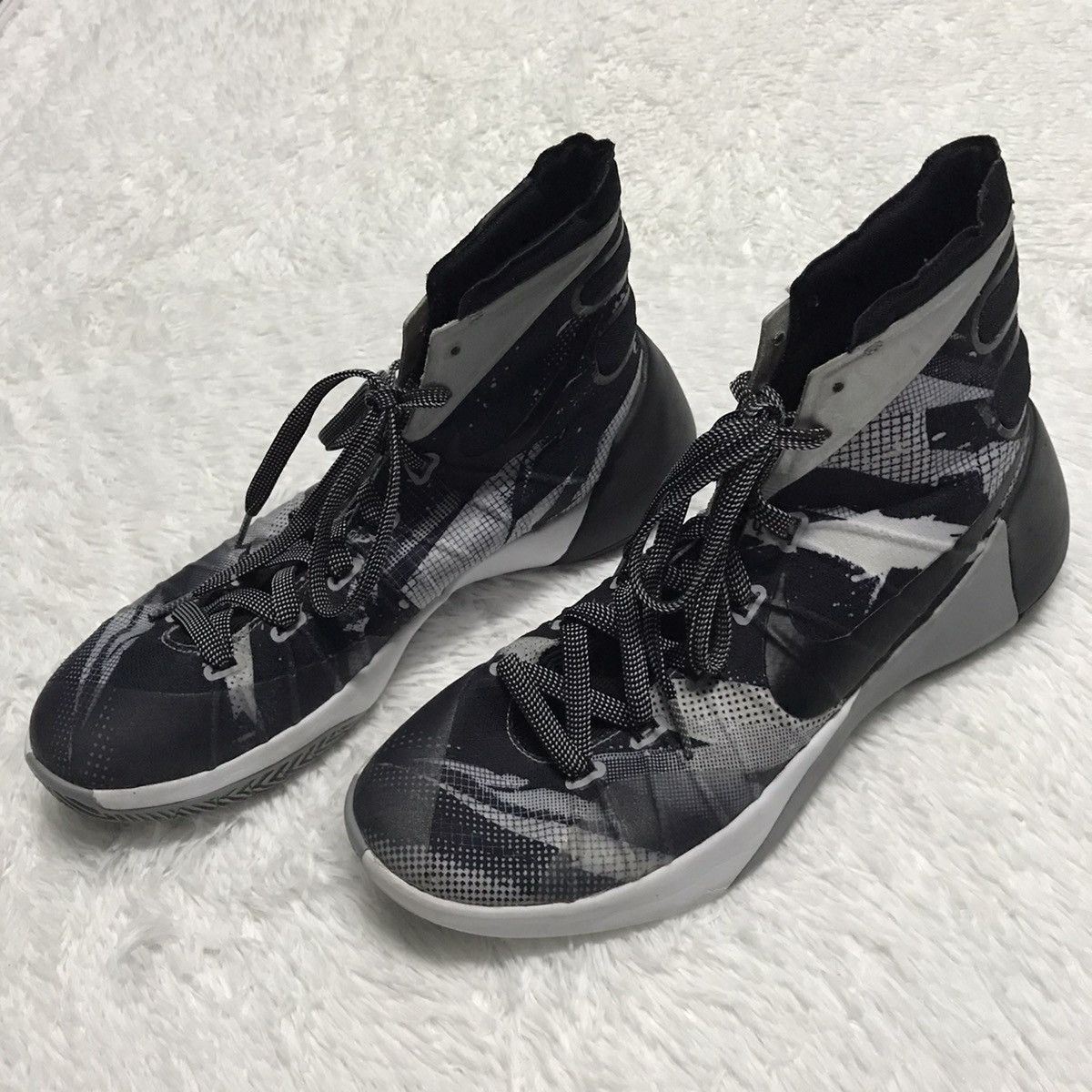 Nike Nike Hyperdunk 2015 Premium White | Metallic Silver-Black Size US 10 / EU 43 - 1 Thumbnail