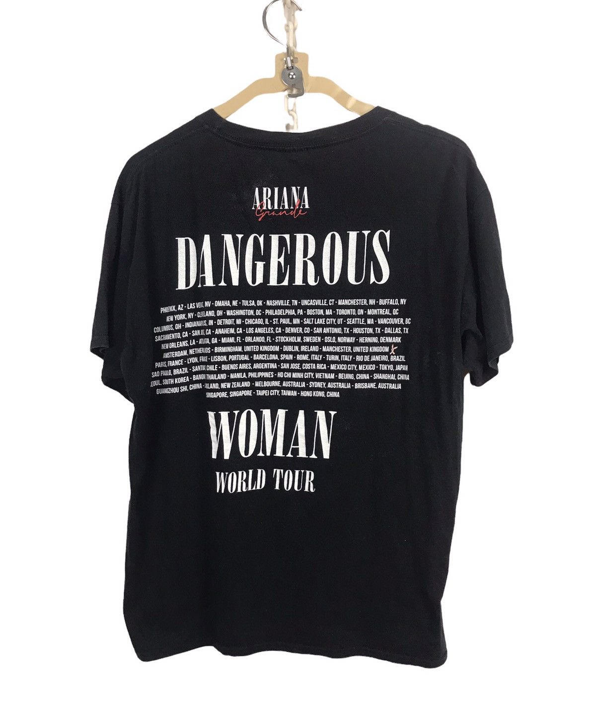 Band Tees × Gildan Ariana grande printed tour tshirt Size US M / EU 48-50 / 2 - 2 Thumbnail