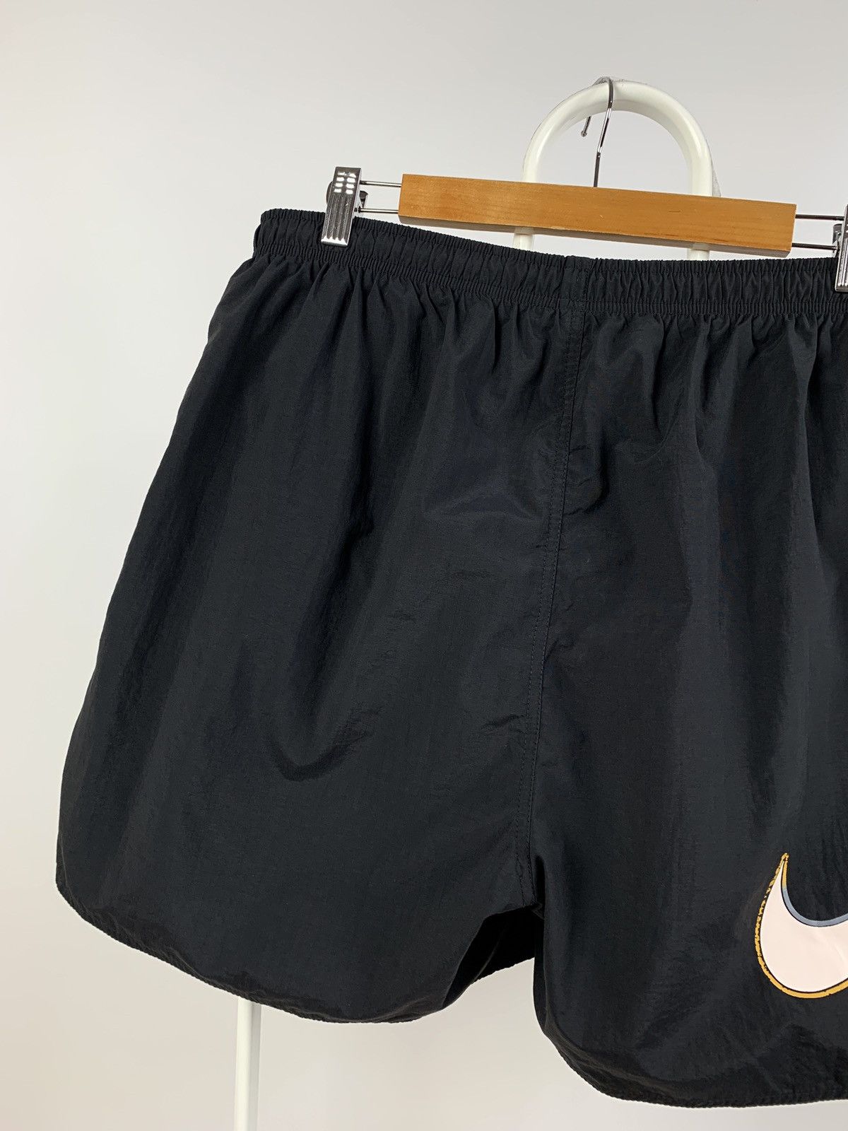 Nike 90s Vintage Nike Big Logo Swoosh Nylon Black Shorts Size US 36 / EU 52 - 7 Thumbnail