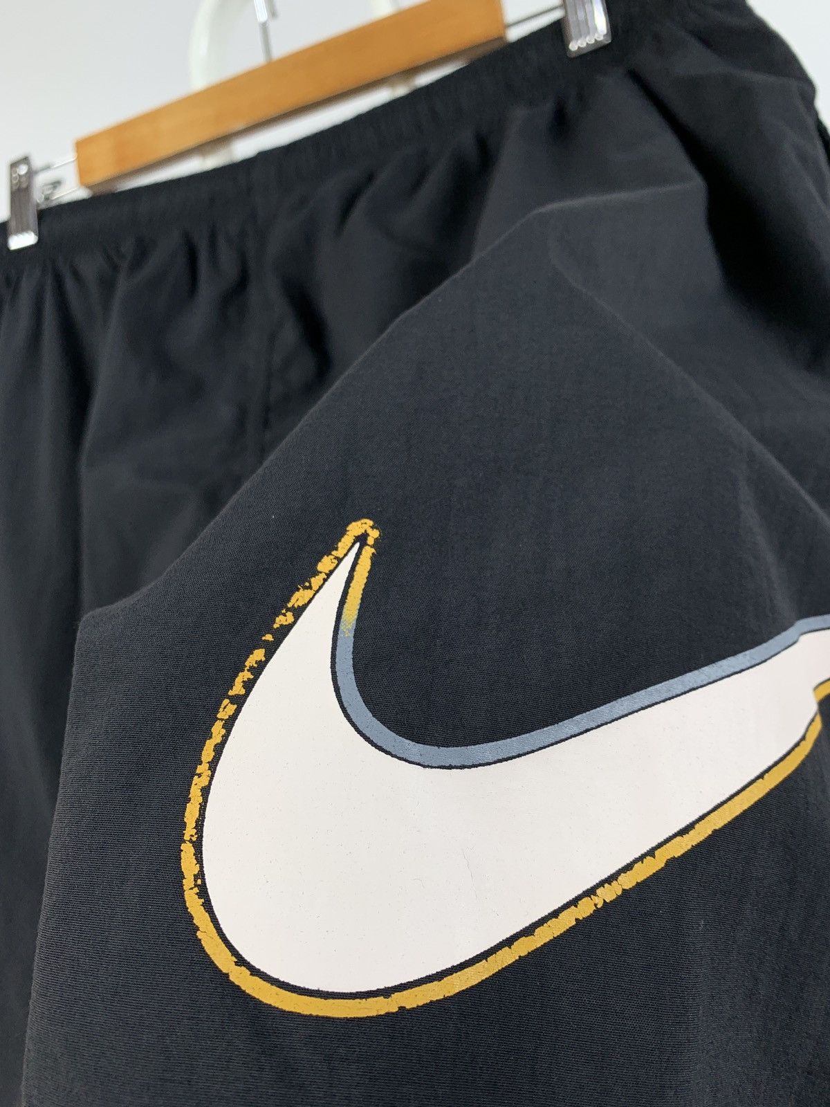 Nike 90s Vintage Nike Big Logo Swoosh Nylon Black Shorts Size US 36 / EU 52 - 8 Thumbnail