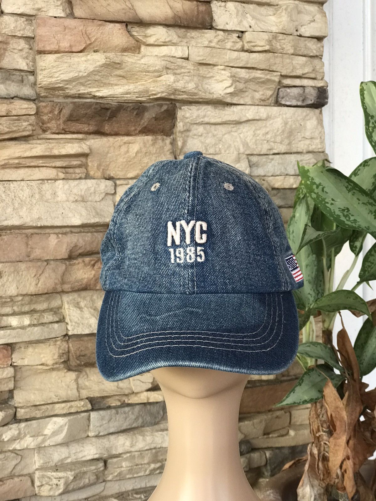 Vintage Vintage Nyc 1985 Denim Cap Hat Size ONE SIZE - 1 Thumbnail