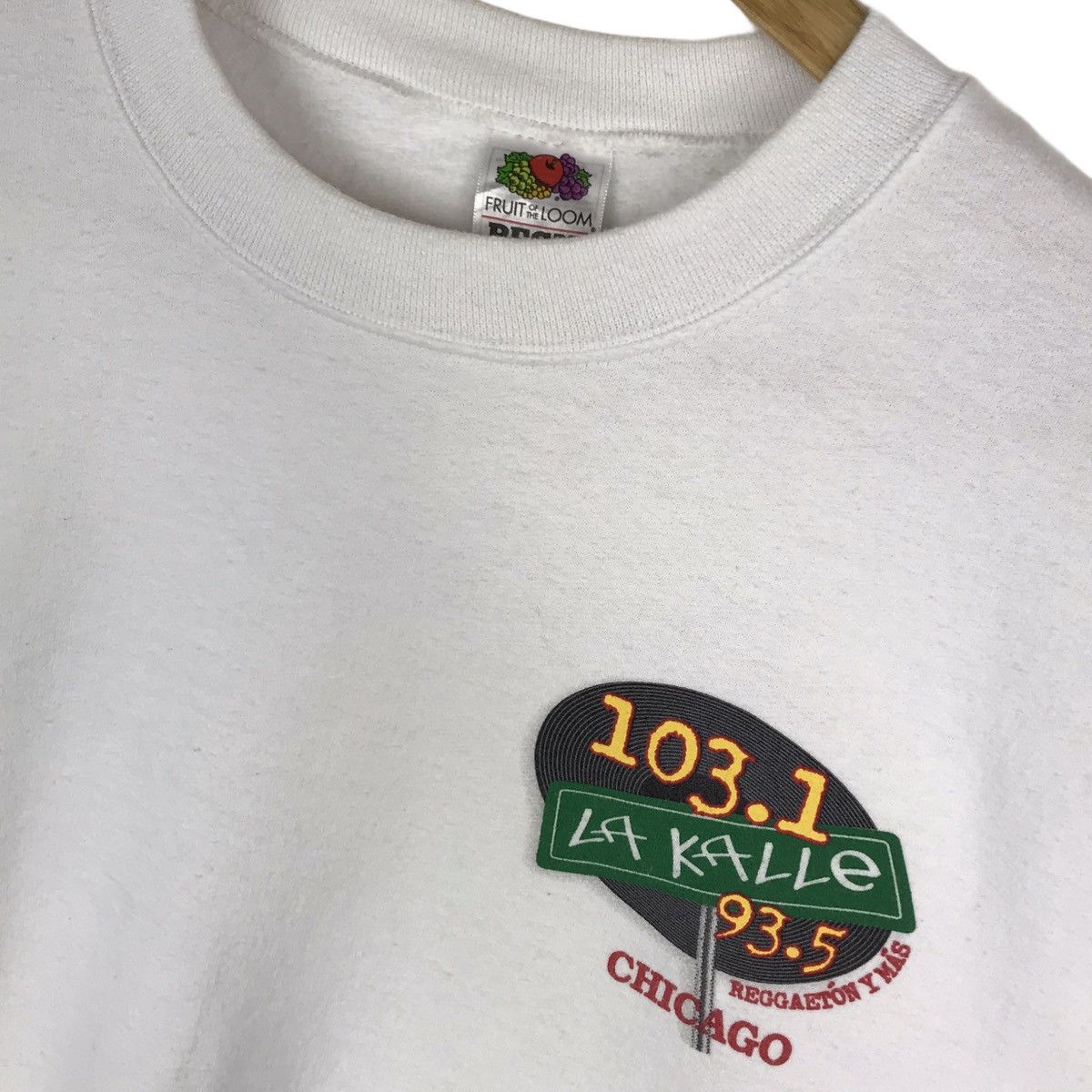 Fruit Of The Loom Vintage La Kalle Reggaeton Y Mas Chicago Sweatshirt Size US XL / EU 56 / 4 - 5 Thumbnail