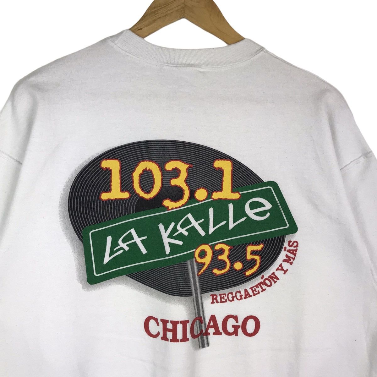 Fruit Of The Loom Vintage La Kalle Reggaeton Y Mas Chicago Sweatshirt Size US XL / EU 56 / 4 - 2 Thumbnail