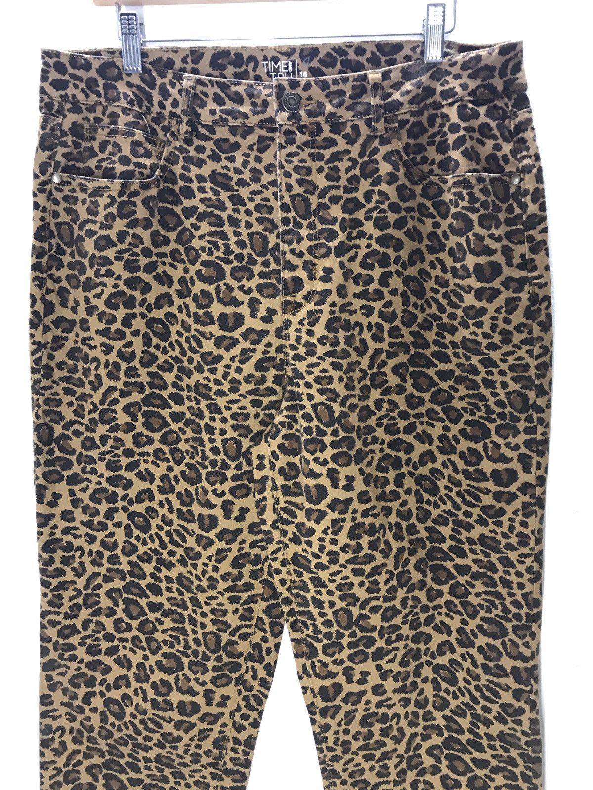 Designer Time And True Leopard Printed Pants Size US 34 / EU 50 - 2 Thumbnail