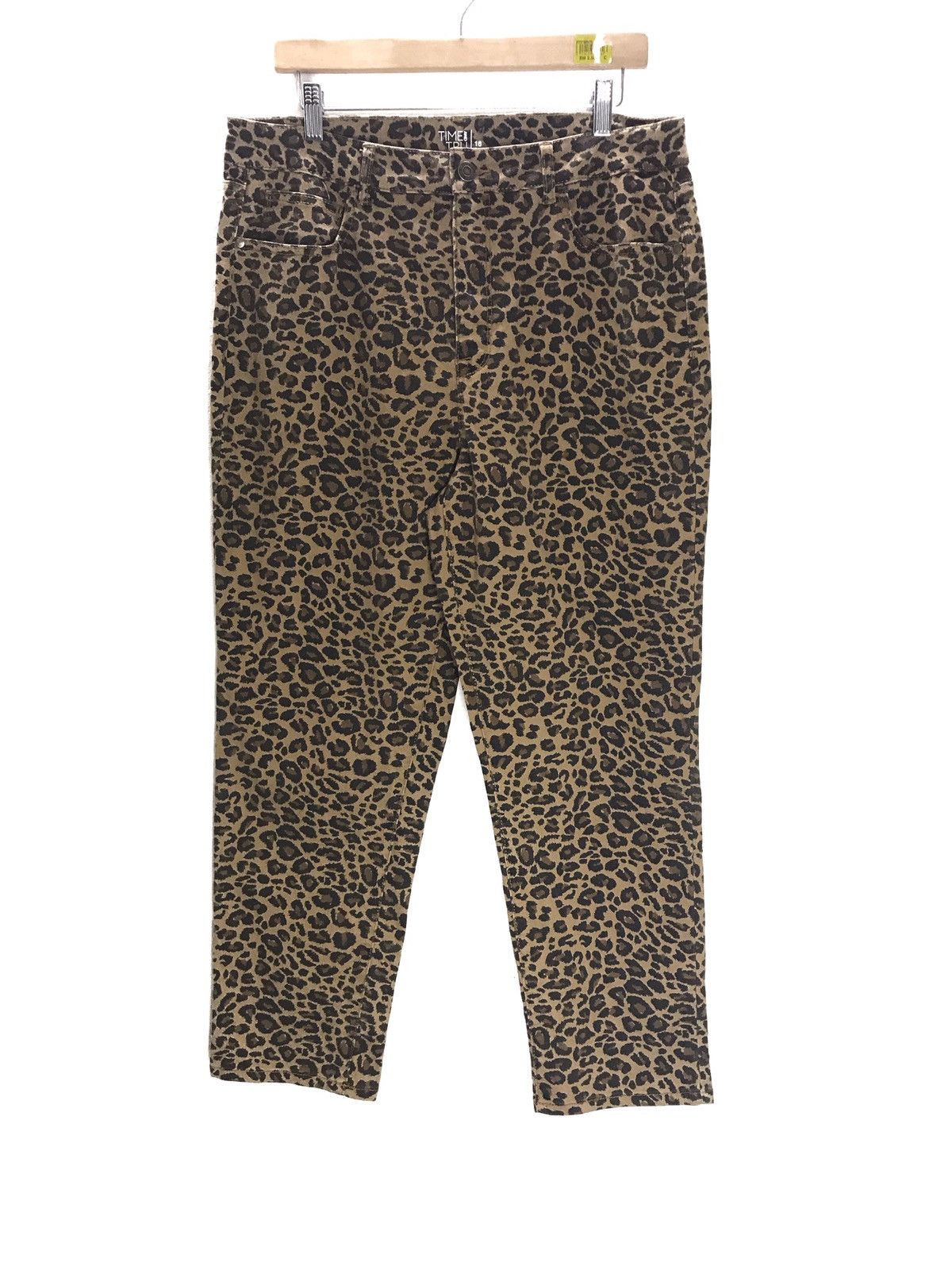 Designer Time And True Leopard Printed Pants Size US 34 / EU 50 - 1 Thumbnail