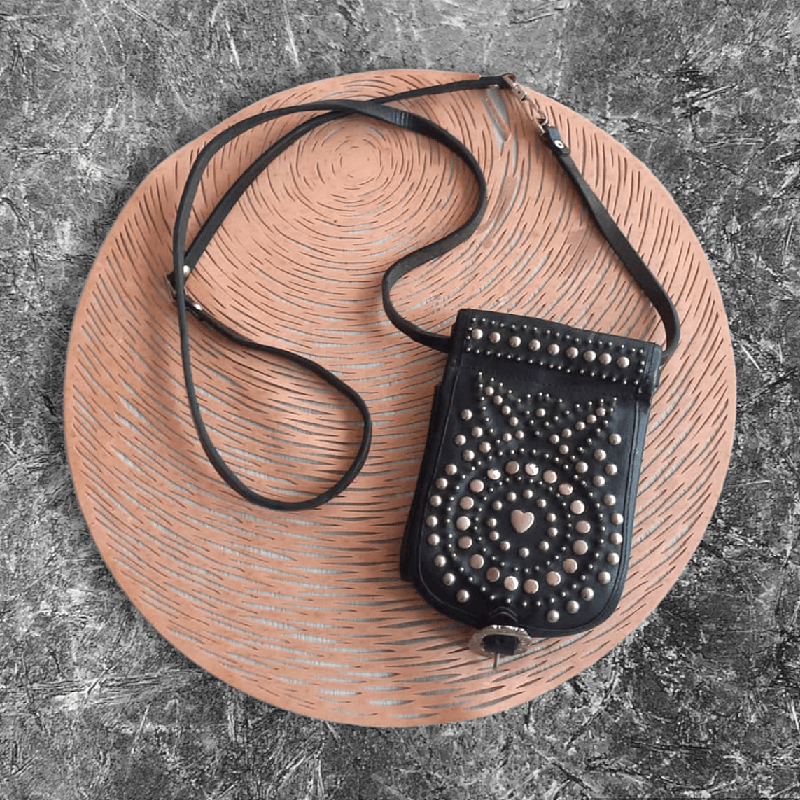 Japanese Brand Vintage ABACO Studded Crossbody Leather Pouch Bag Size ONE SIZE - 1 Thumbnail