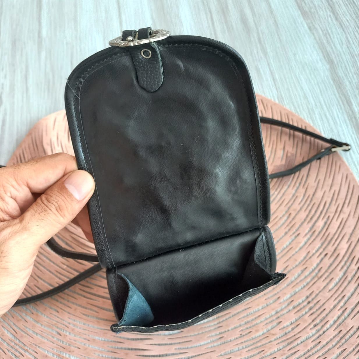 Japanese Brand Vintage ABACO Studded Crossbody Leather Pouch Bag Size ONE SIZE - 8 Thumbnail