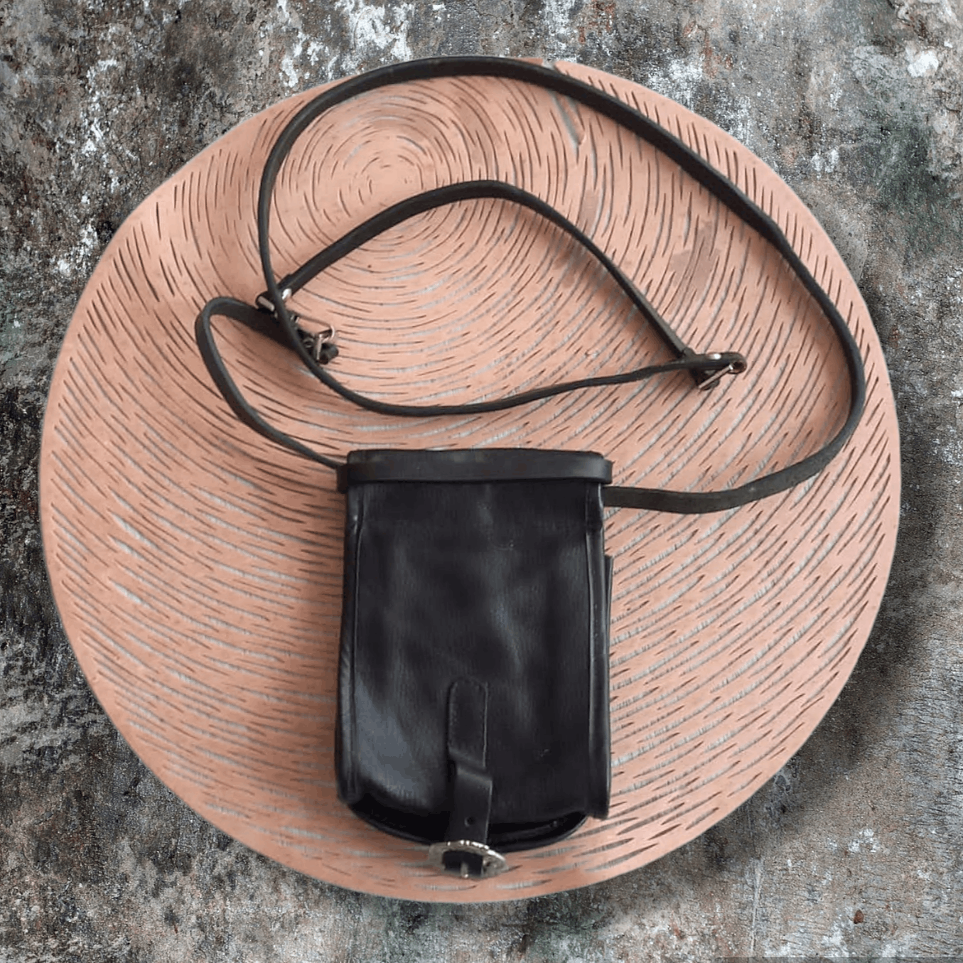 Japanese Brand Vintage ABACO Studded Crossbody Leather Pouch Bag Size ONE SIZE - 2 Thumbnail