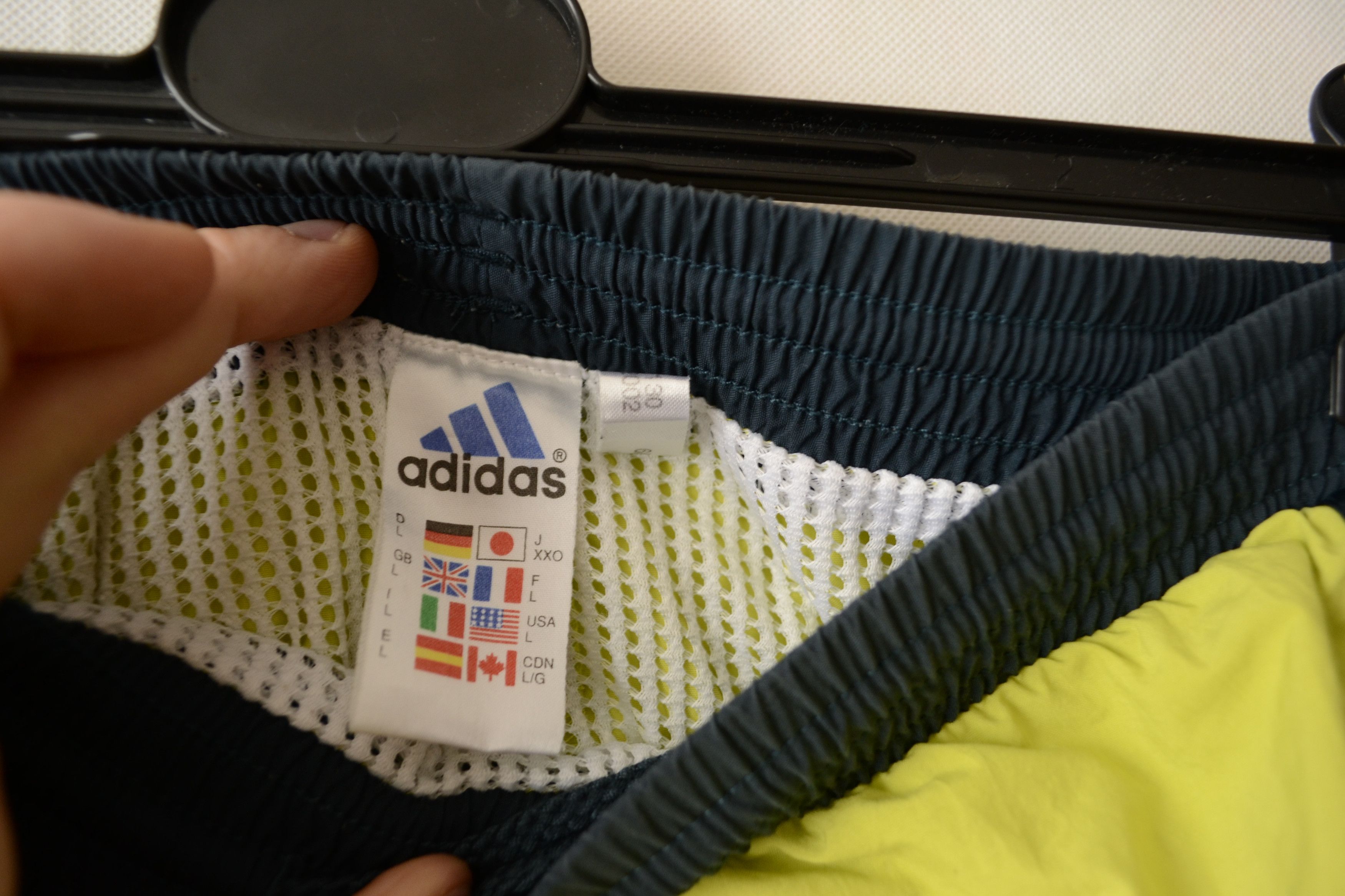 Adidas × Vintage Vintage Adidas Shorts Size L Size US 34 / EU 50 - 4 Thumbnail